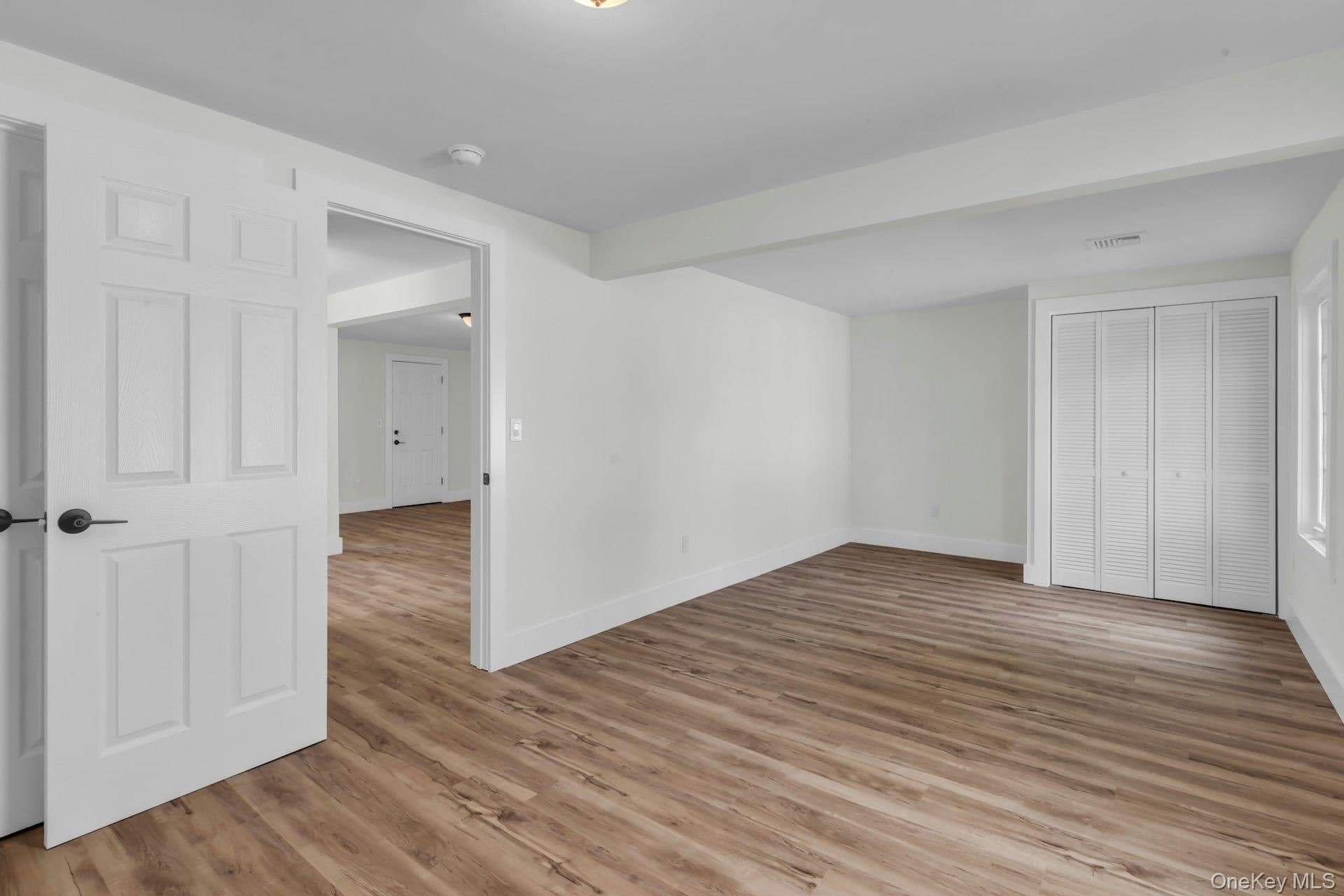 64 Skylark Drive thumbnail 19