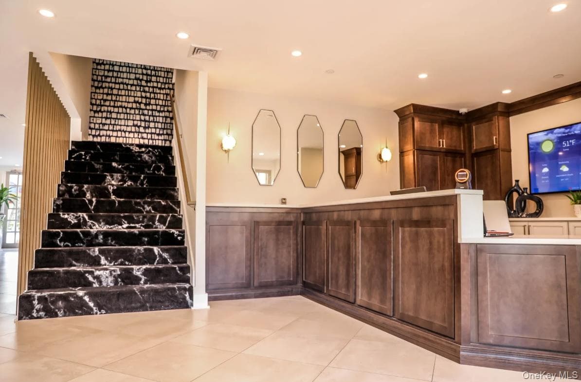 12-32 Diane Place Unit: 204L thumbnail 18