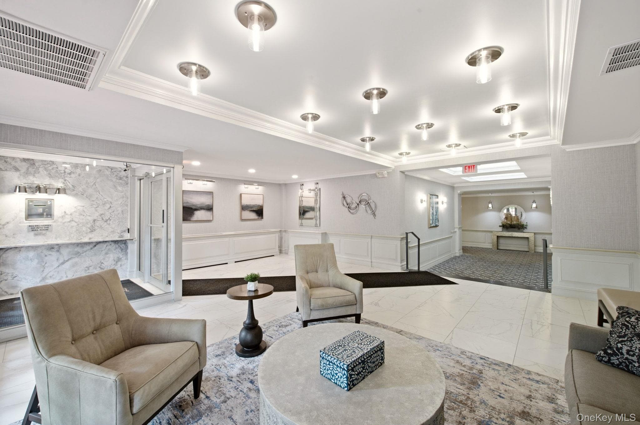 180 South Middle Neck RD Unit: 1P thumbnail 2