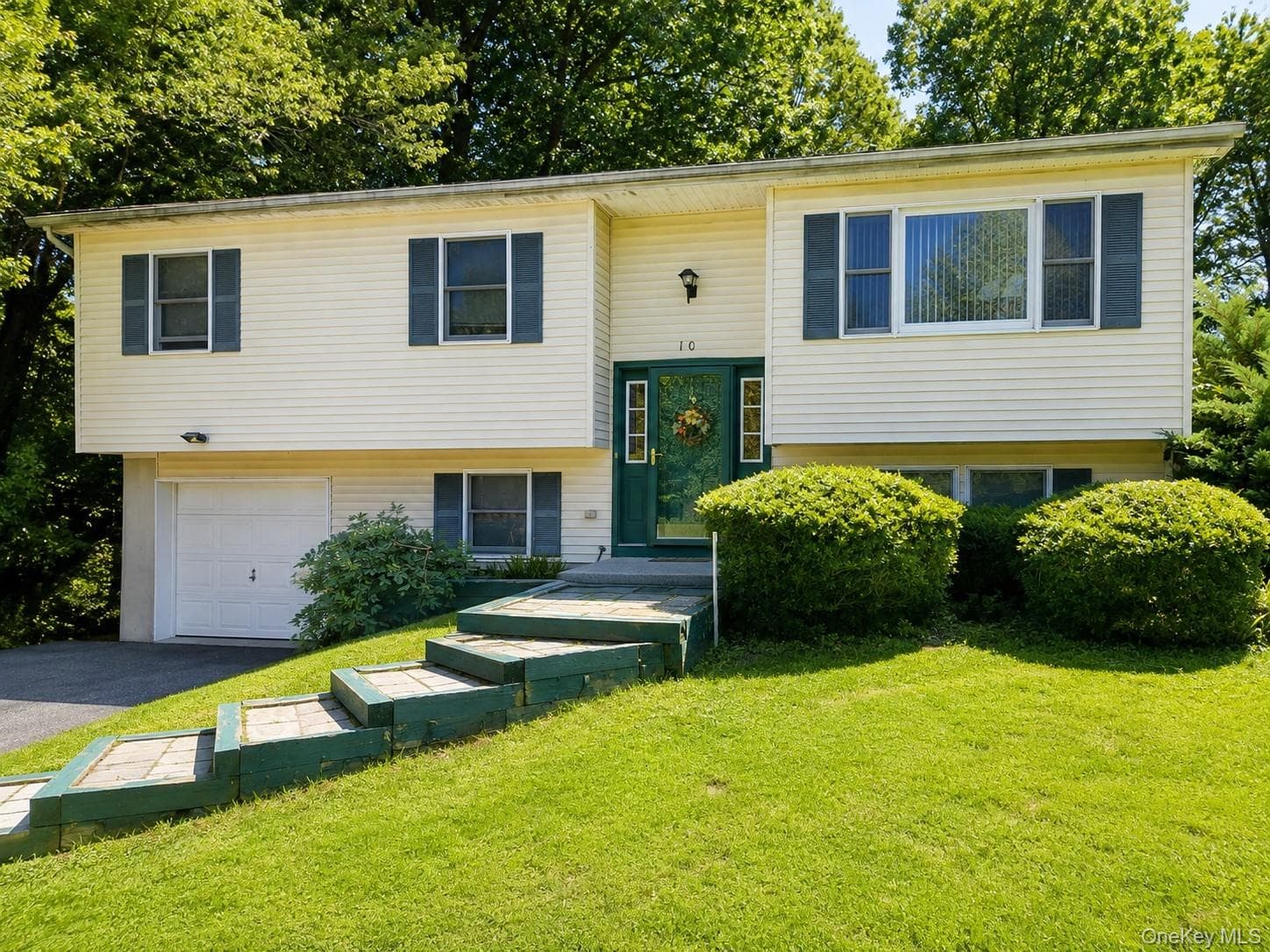 10 Andre Drive photo 1