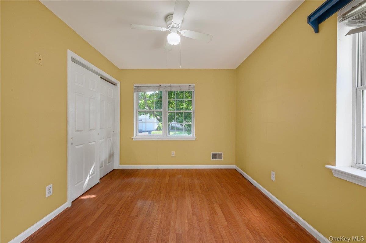 204 Mattituck Court thumbnail 14