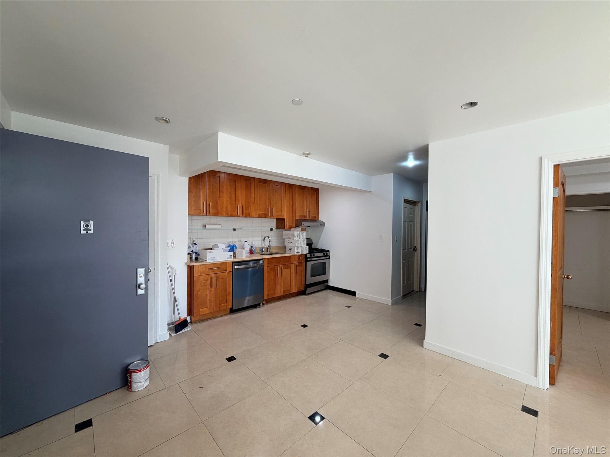 10607 Northern Boulevard Unit: 2A thumbnail 9