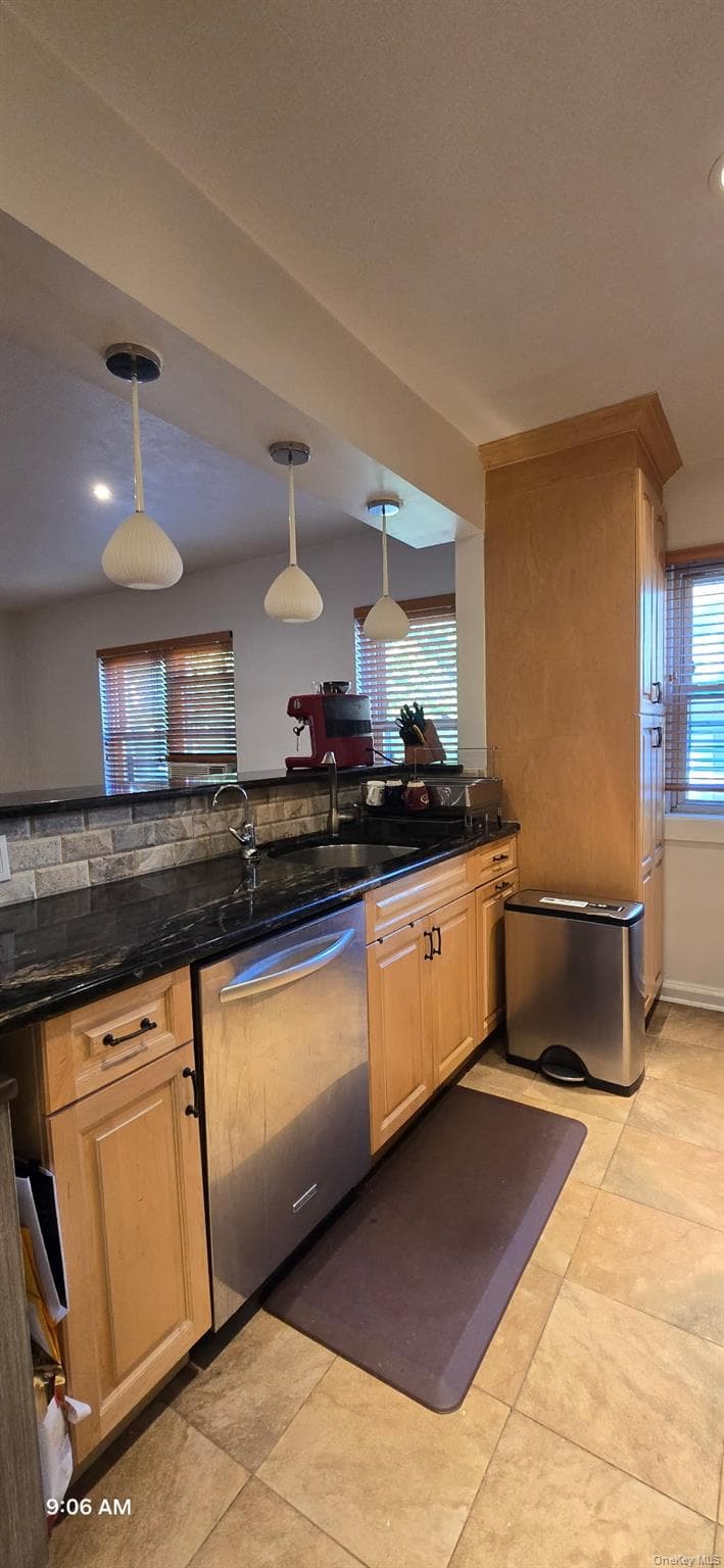36-30 213th Street Unit: 2B thumbnail 4