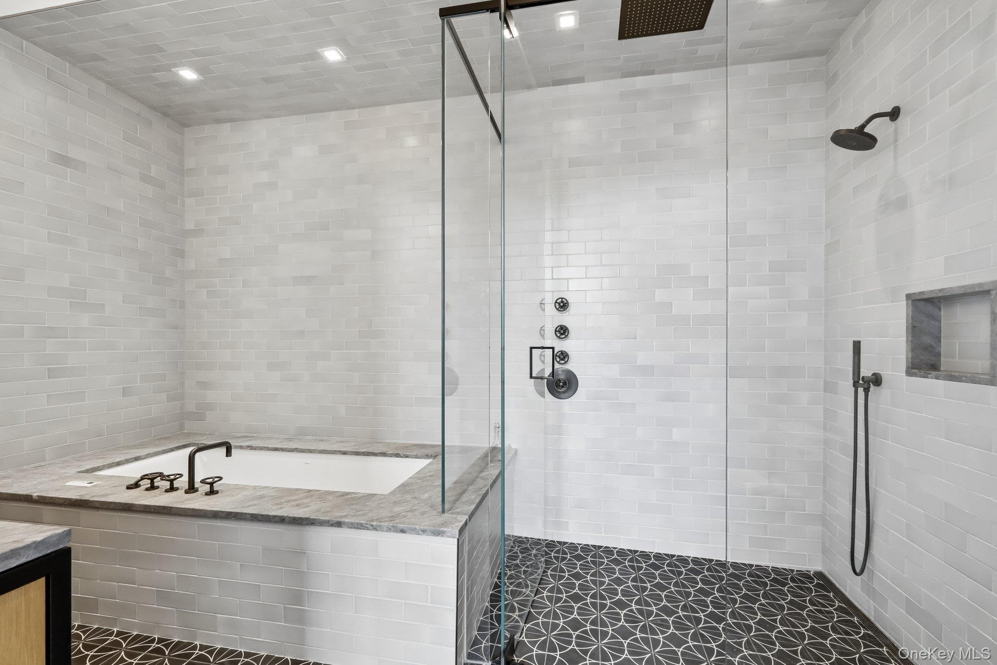 1 E Main Street Unit: 401 thumbnail 29