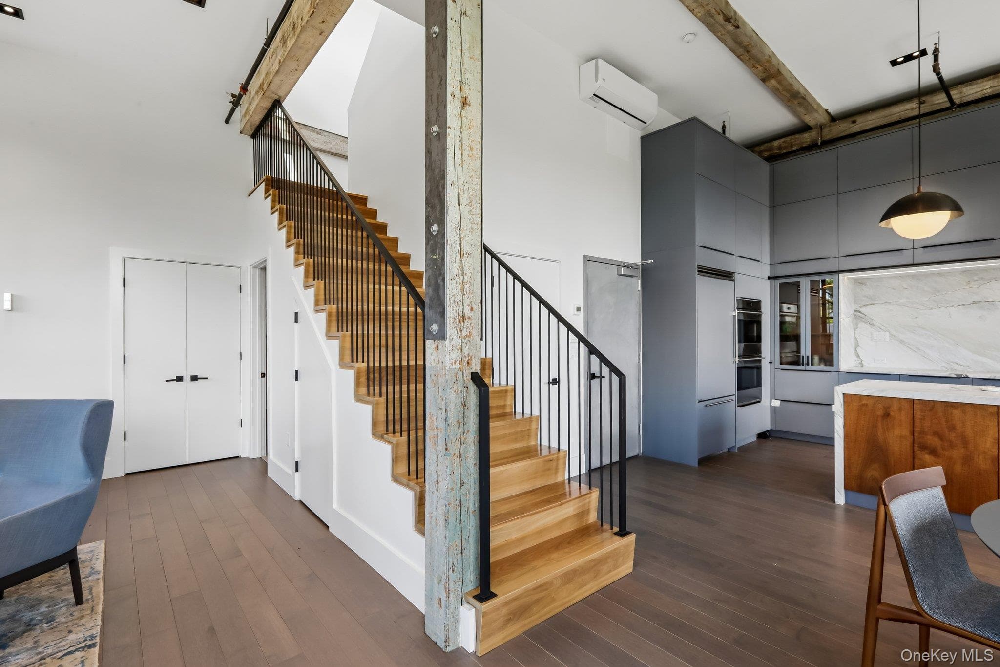 1 E Main Street Unit: 401 thumbnail 3
