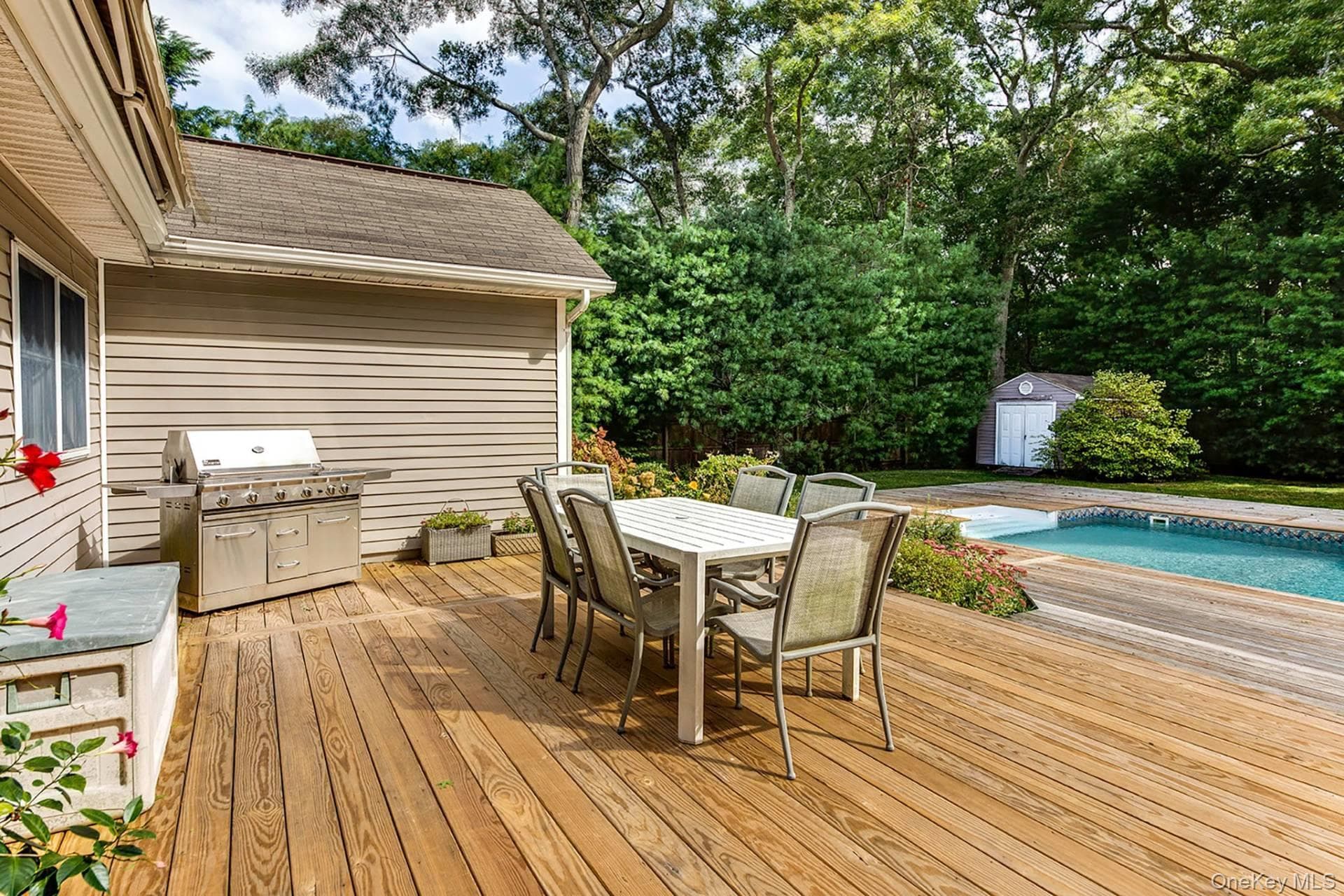 235 Norfolk Drive thumbnail 14