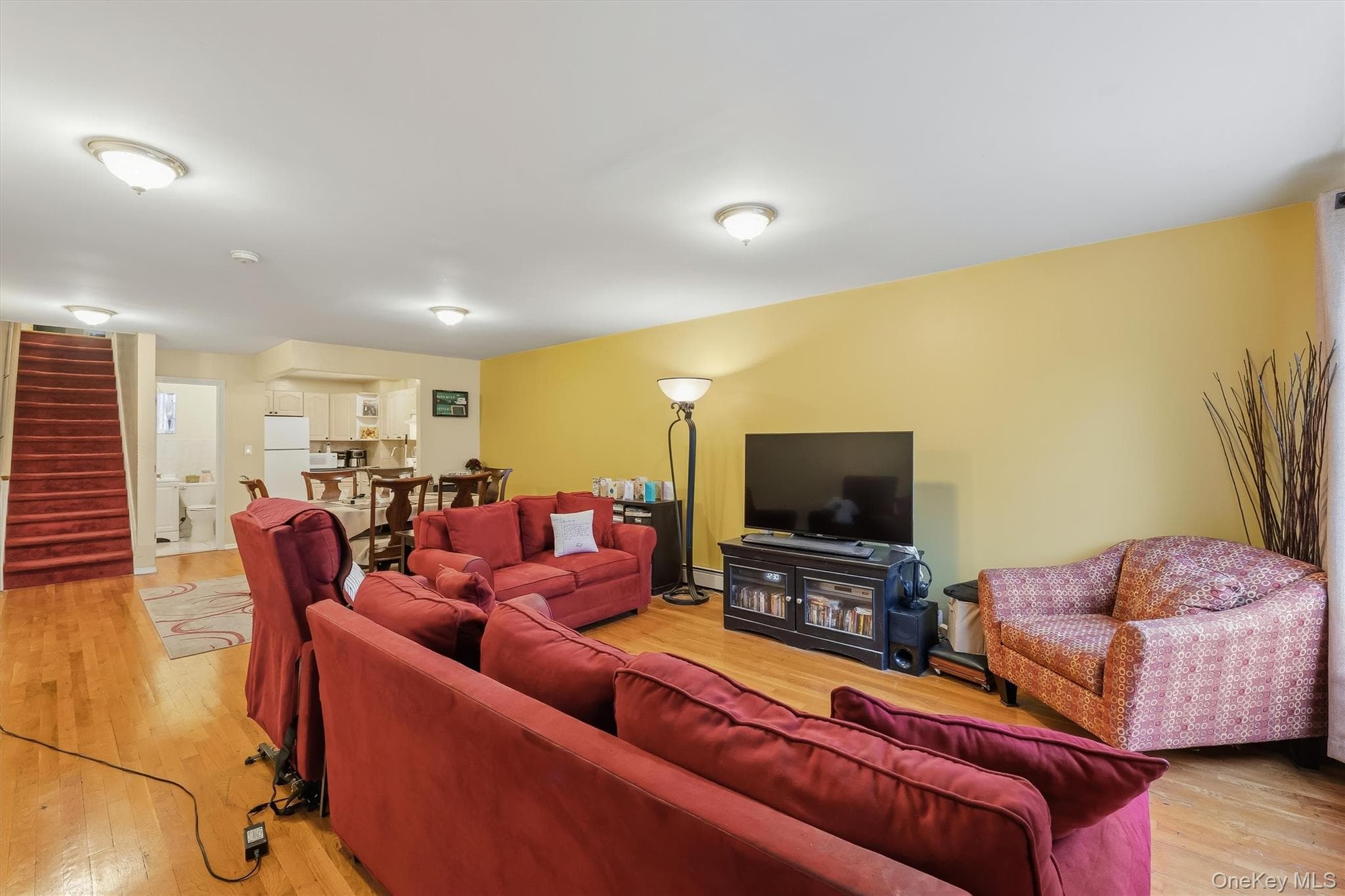 717 E 215th Street thumbnail 9