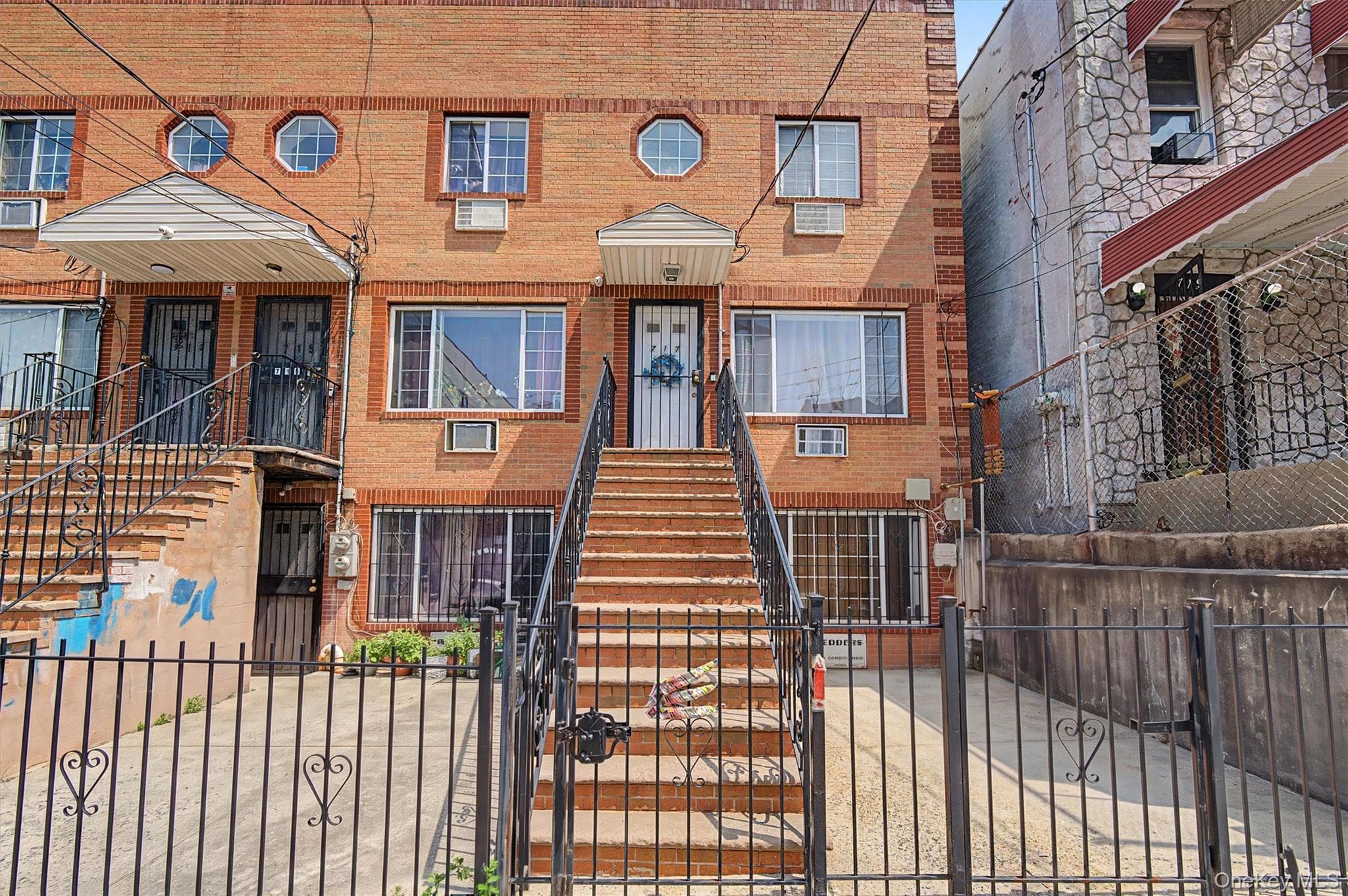 717 E 215th Street thumbnail 7