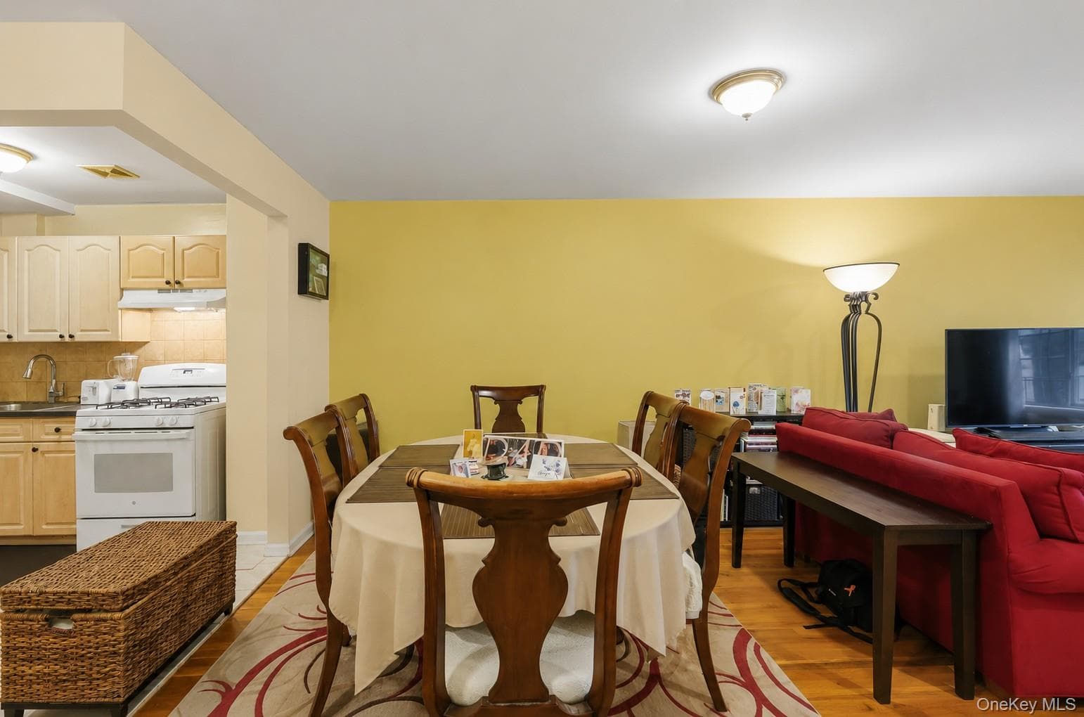 717 E 215th Street thumbnail 14