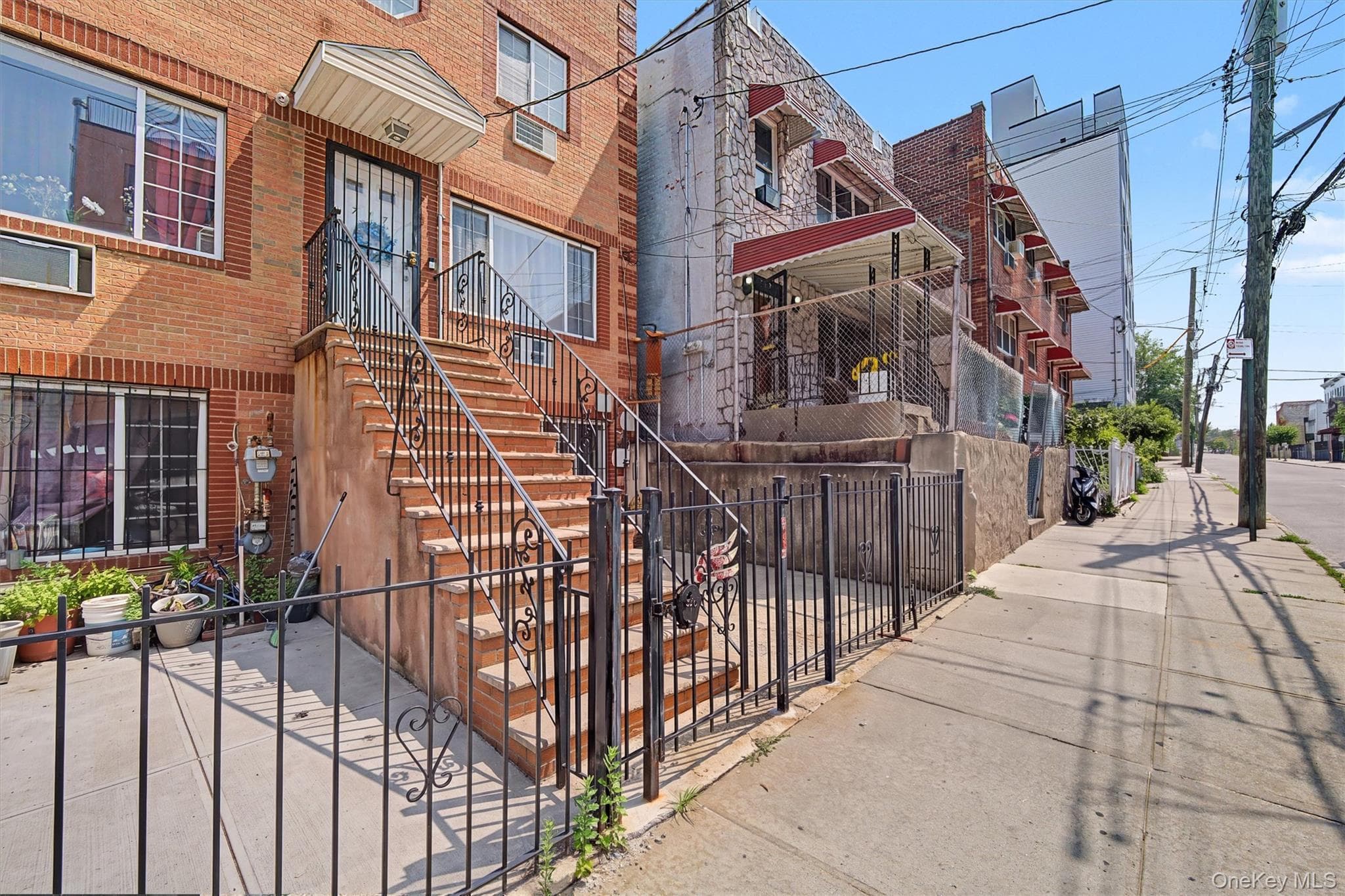 717 E 215th Street thumbnail 6