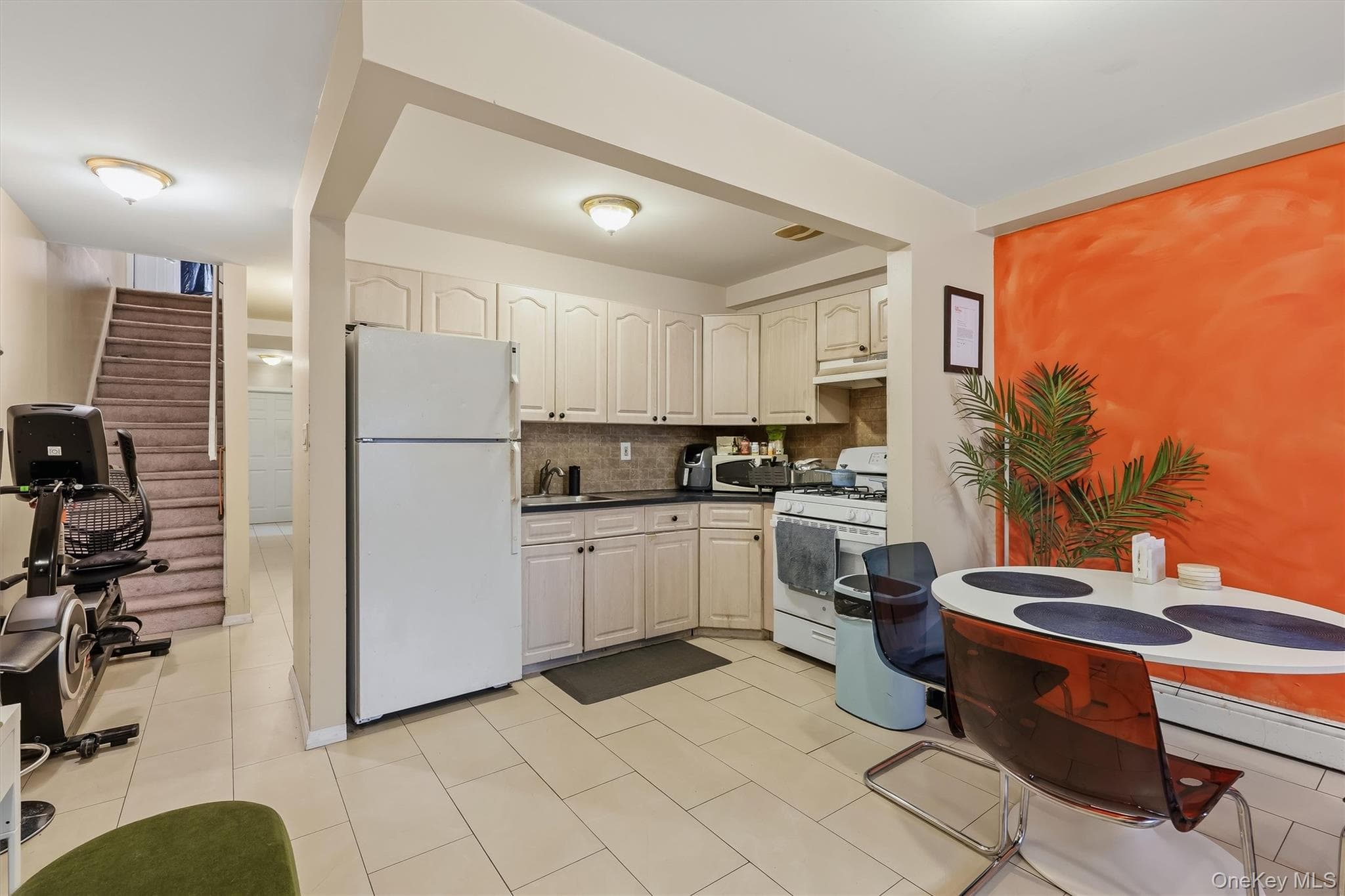 717 E 215th Street thumbnail 35