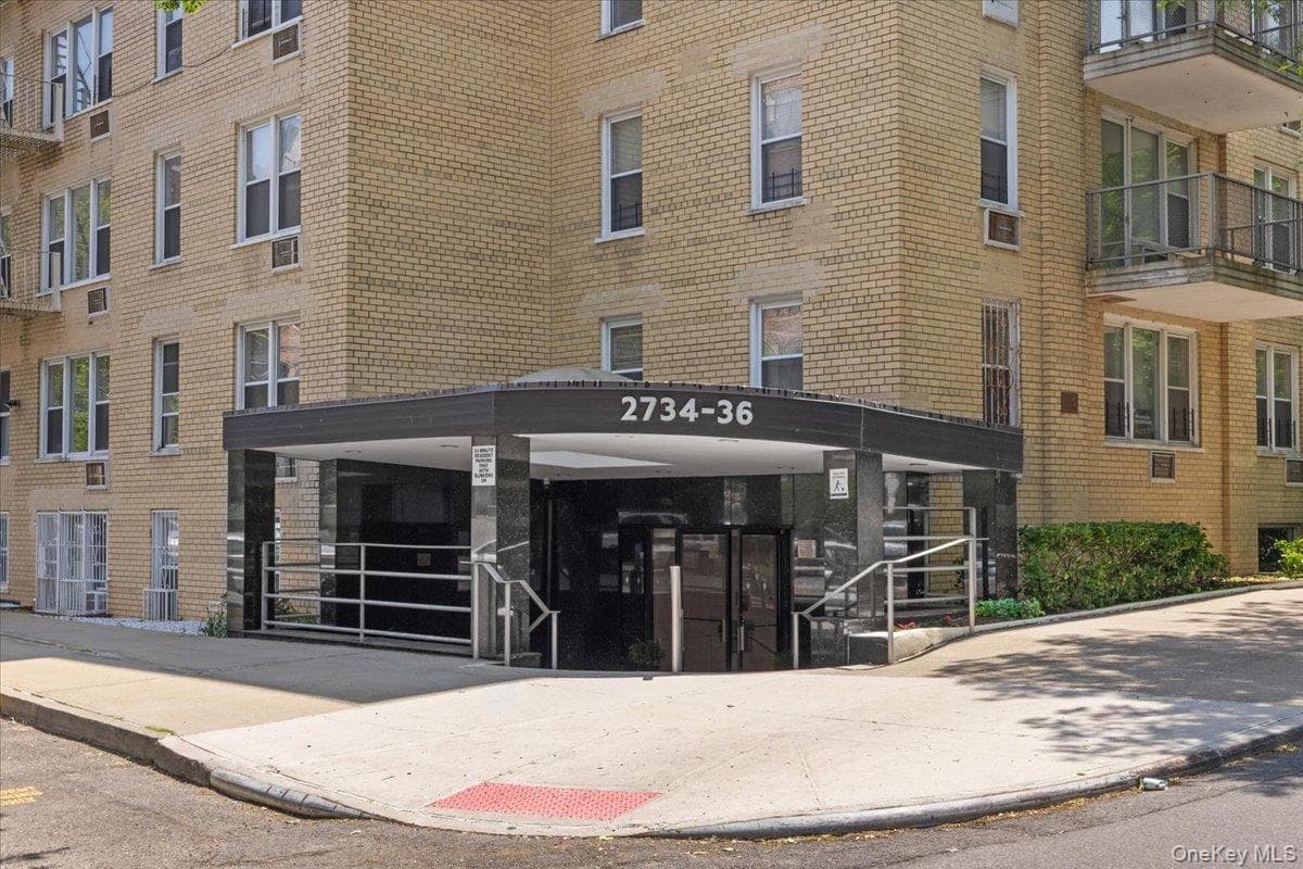 2736 Independence Avenue Unit: 2B thumbnail 14