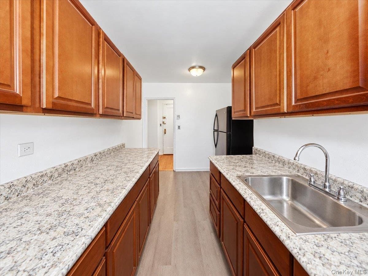 2630 Kingsbridge Terrace Unit: 5O thumbnail 9