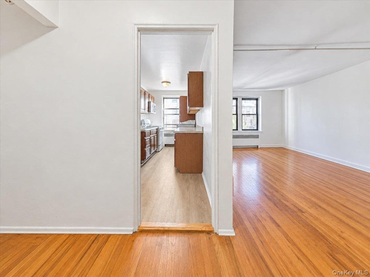 2630 Kingsbridge Terrace Unit: 5O thumbnail 5