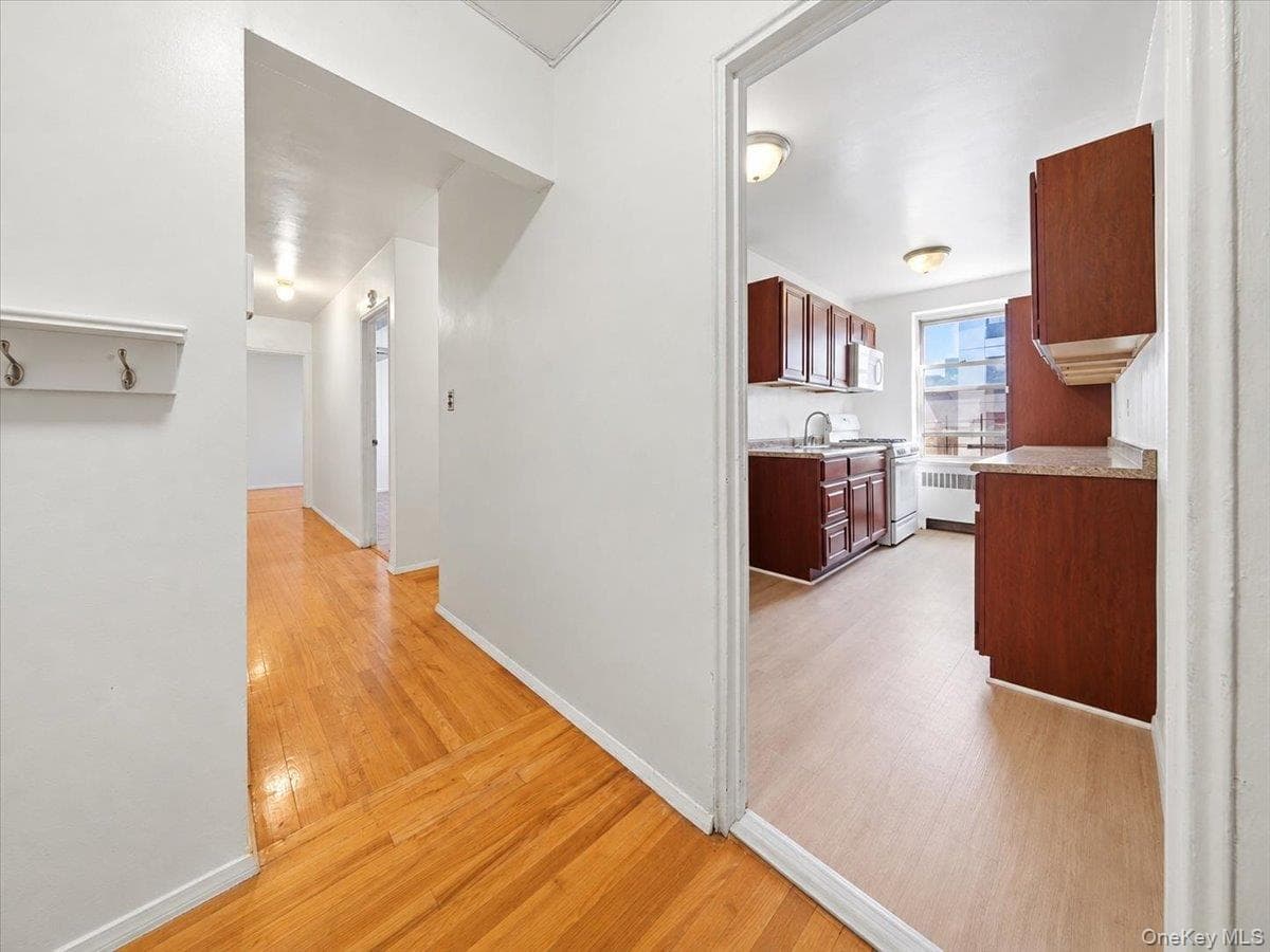 2630 Kingsbridge Terrace Unit: 5O thumbnail 8