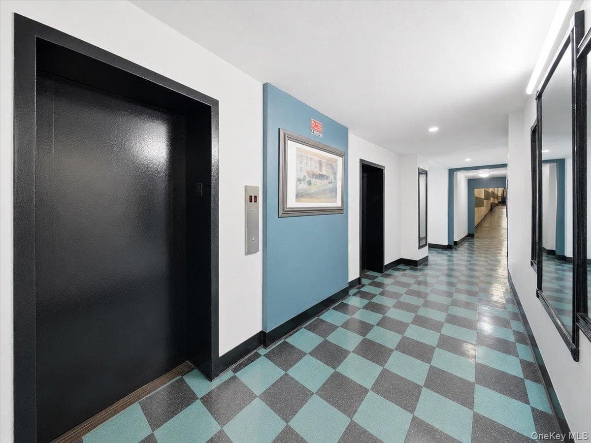 2630 Kingsbridge Terrace Unit: 5O thumbnail 20