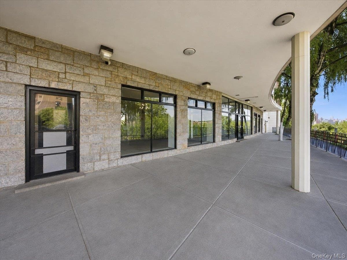2630 Kingsbridge Terrace Unit: 5O thumbnail 16