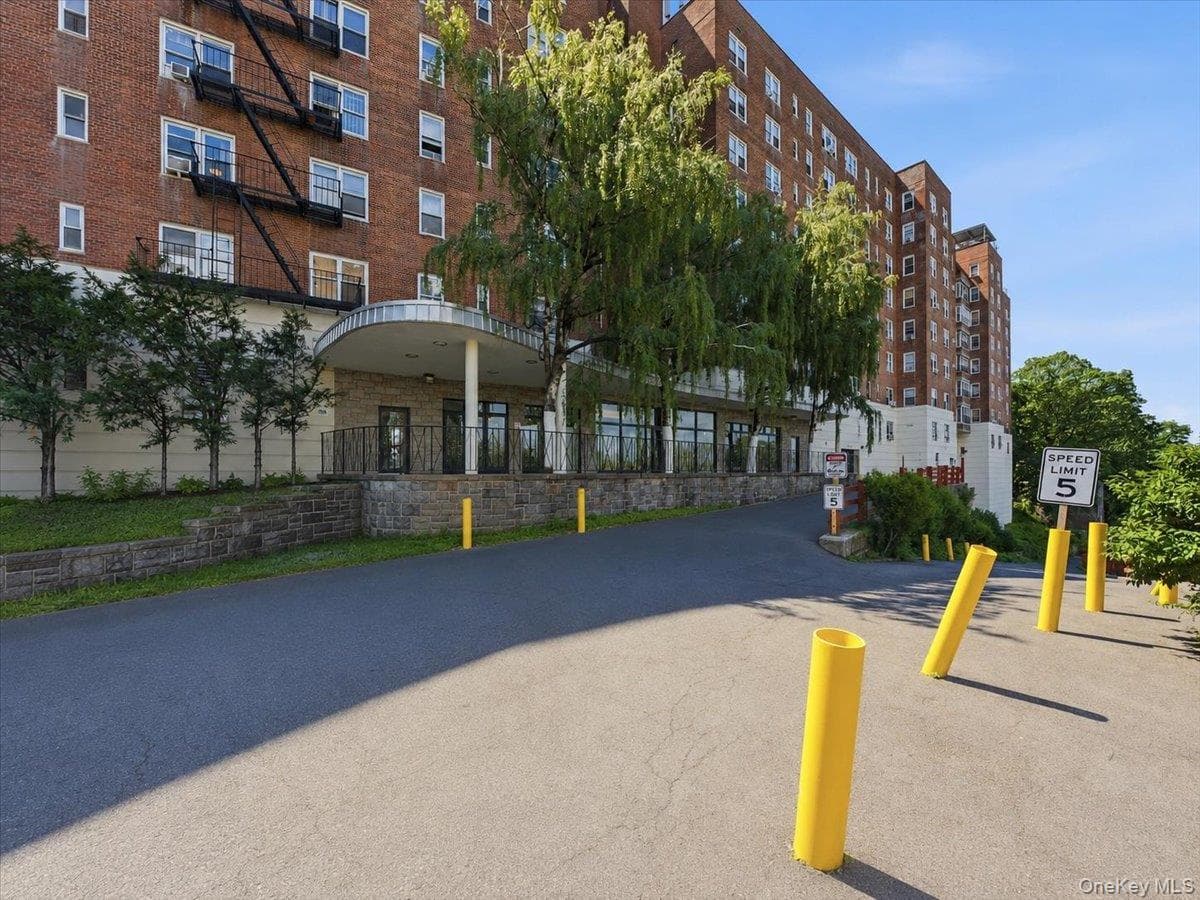 2630 Kingsbridge Terrace Unit: 5O thumbnail 15