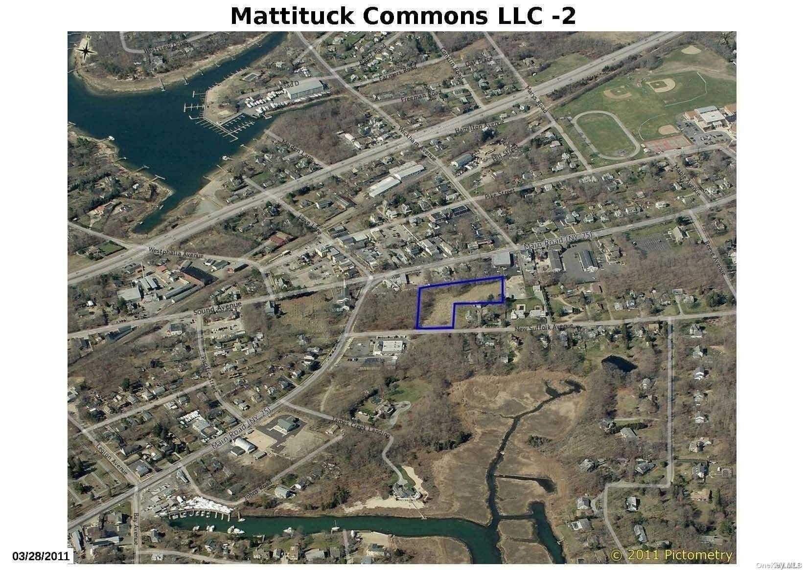 385 New Suffolk Avenue thumbnail 3