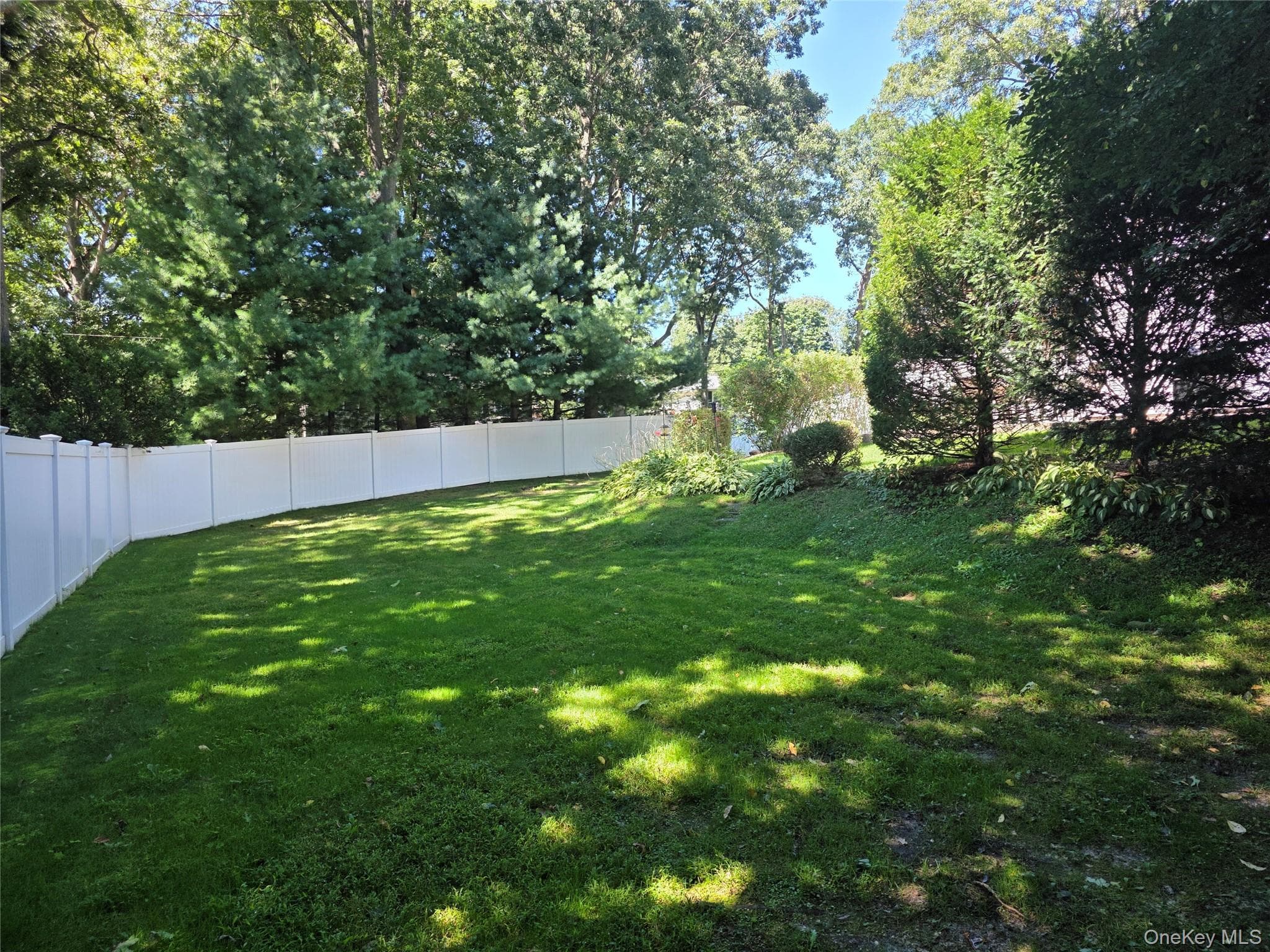 2 Deerfield Drive thumbnail 28