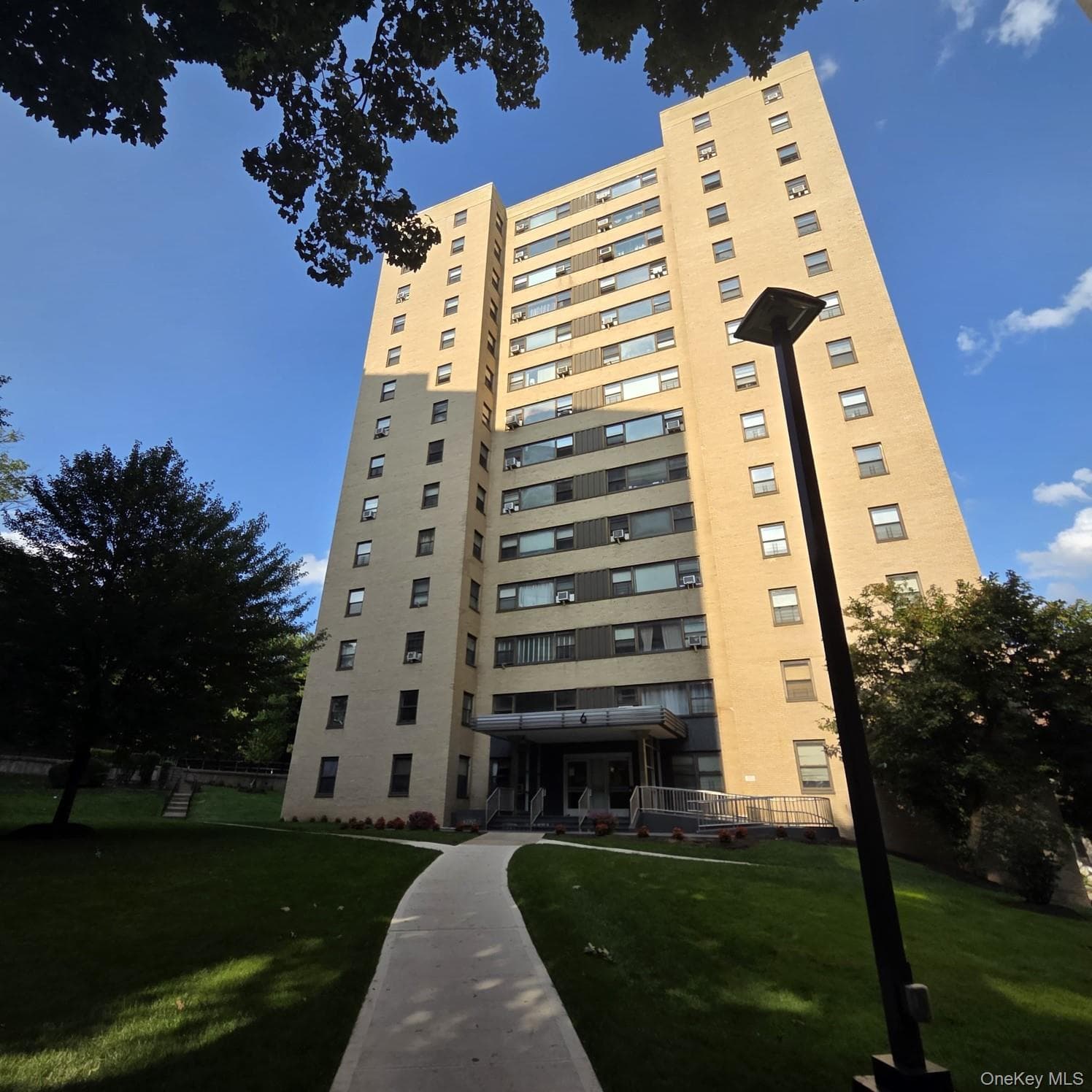 6 Fordham Hill Oval Unit: 8H, Bronx