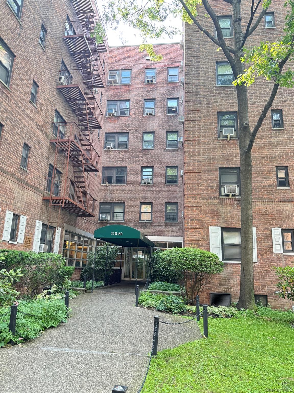 118-60 Metropolitan Avenue Unit: 1J thumbnail 2