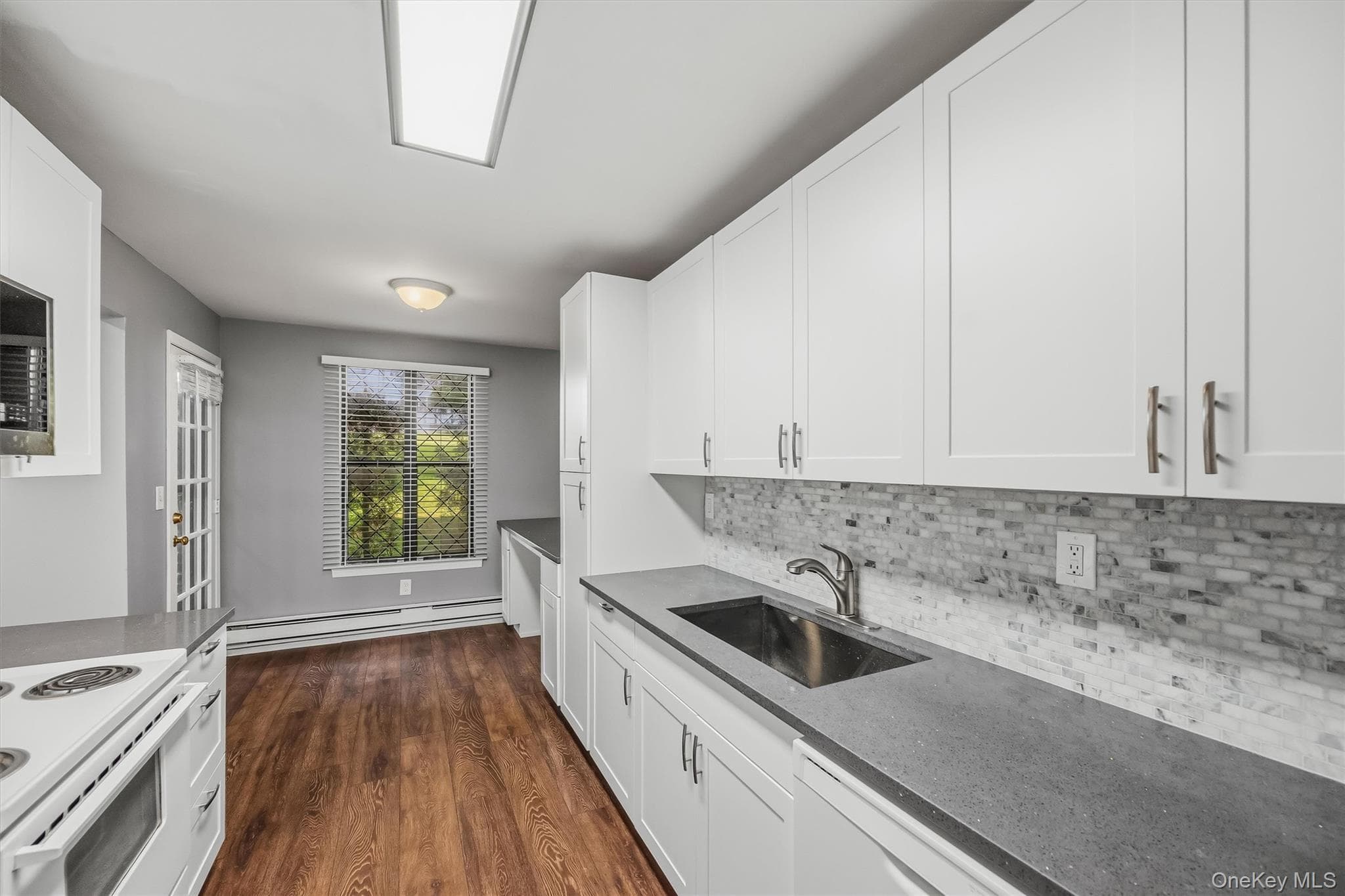 631 Sierra Vista Lane thumbnail 9