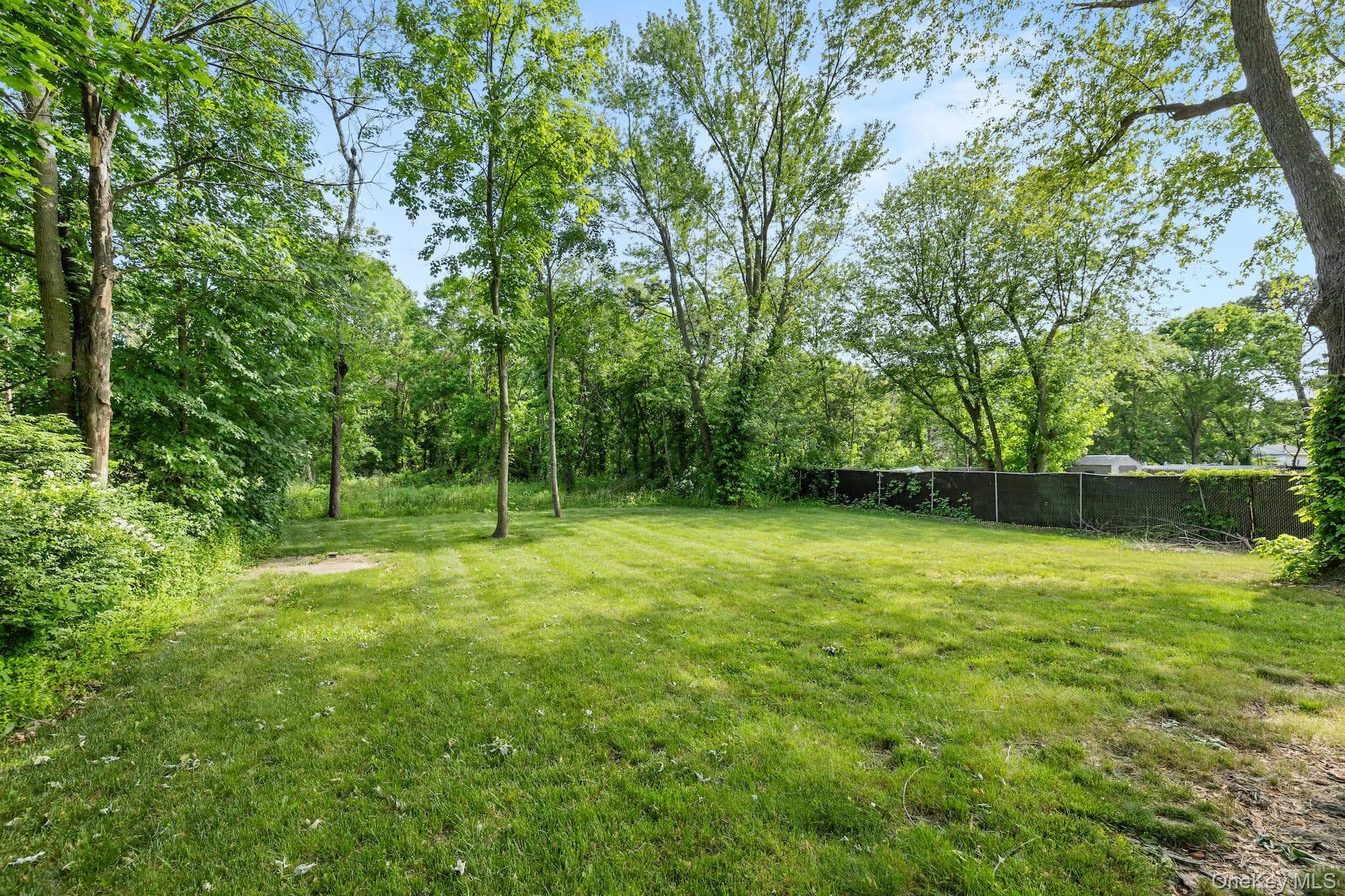 70 E Lakeland Street thumbnail 12