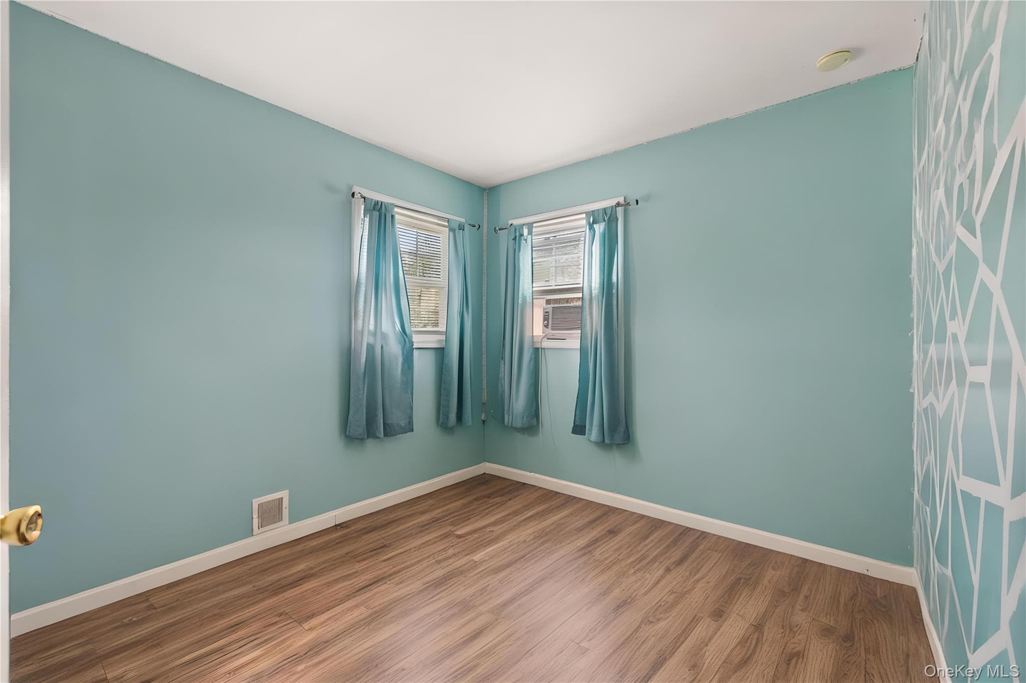 70 E Lakeland Street thumbnail 9
