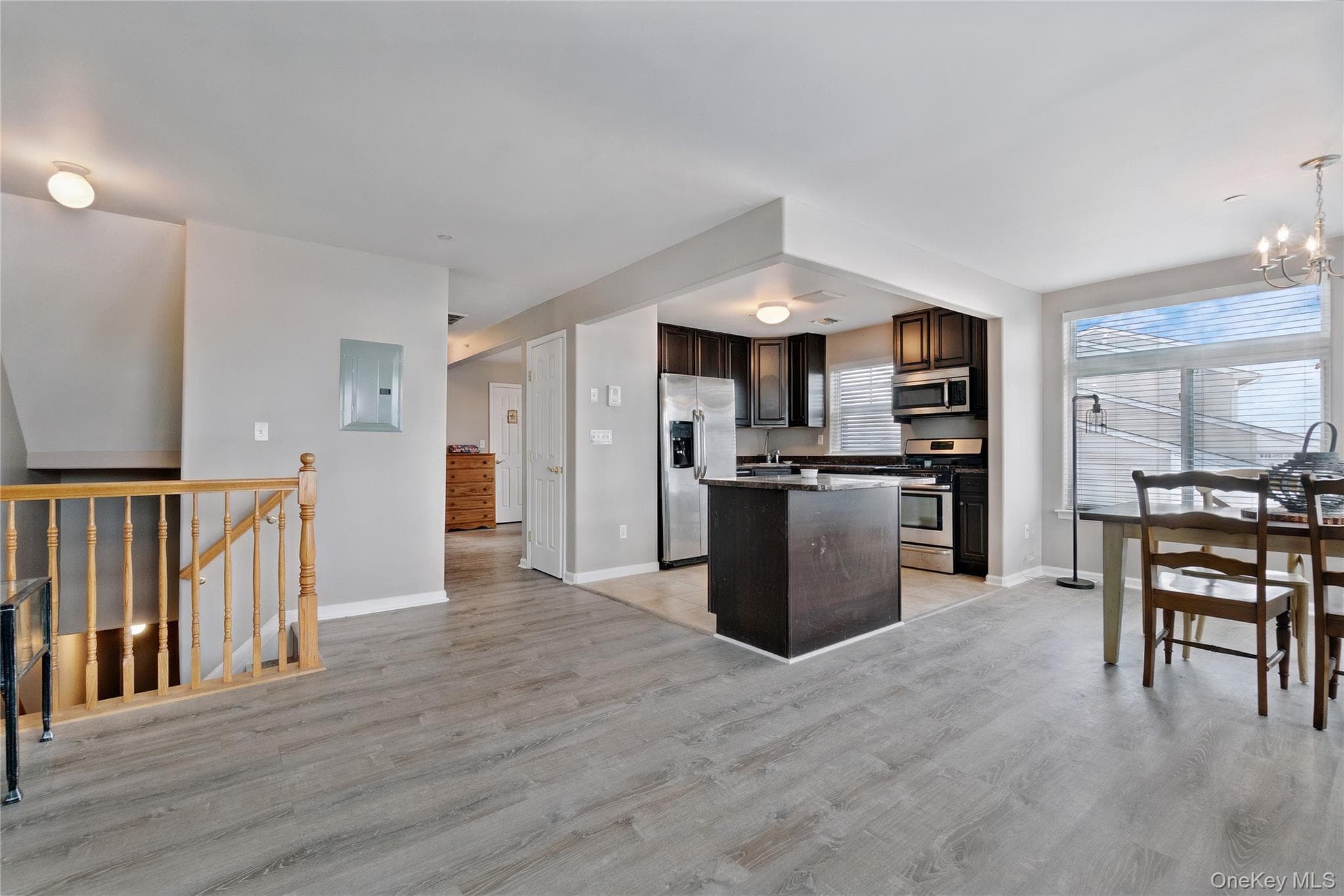 6428 Ocean Avenue thumbnail 19