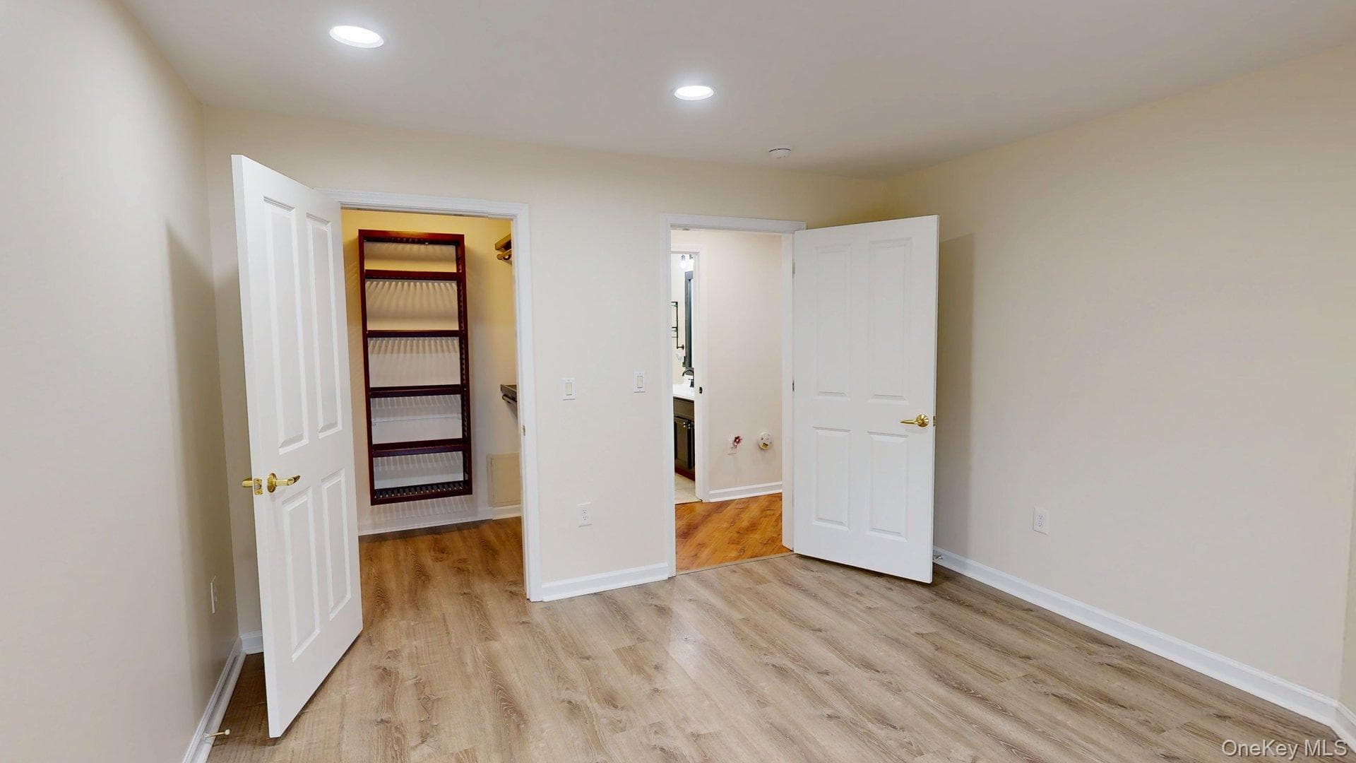 1109 Round Pointe Drive Unit: 1109 thumbnail 7