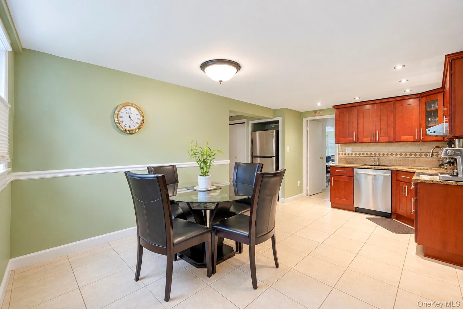 36 Deer Park Boulevard thumbnail 33