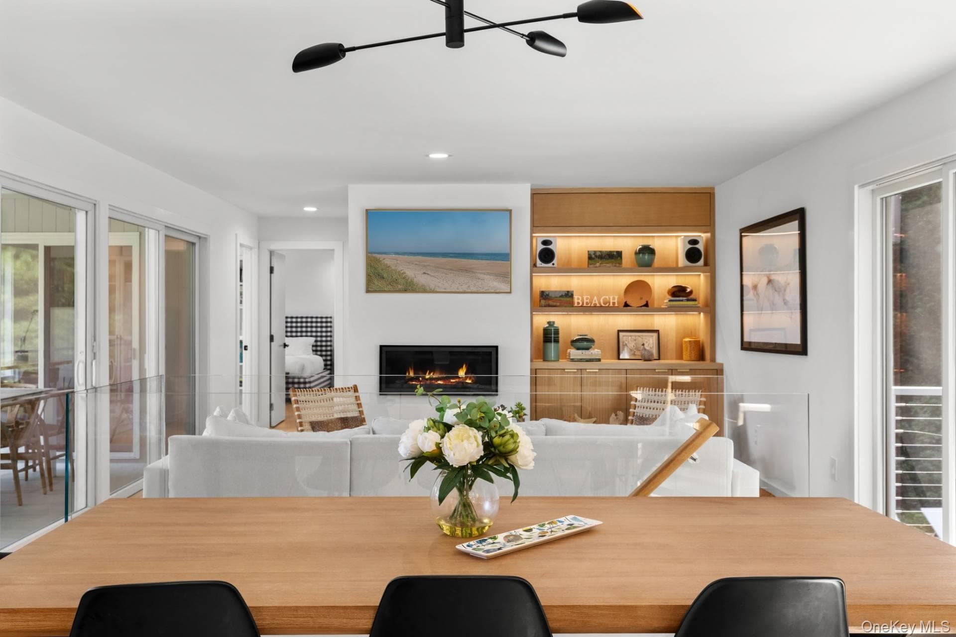 1039 Springs Fireplace Road thumbnail 18