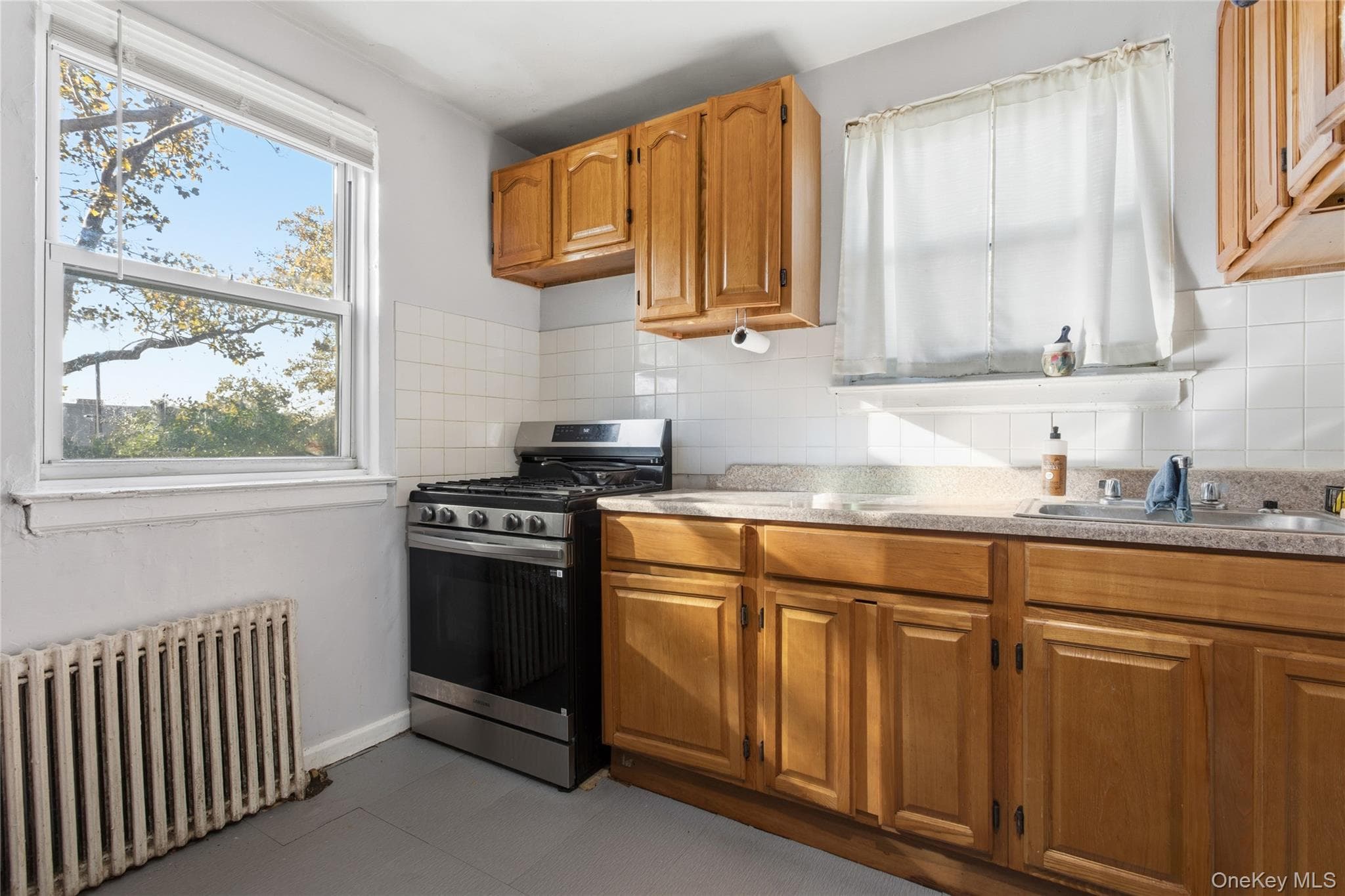 255-43 75th Avenue Unit: 2 thumbnail 3