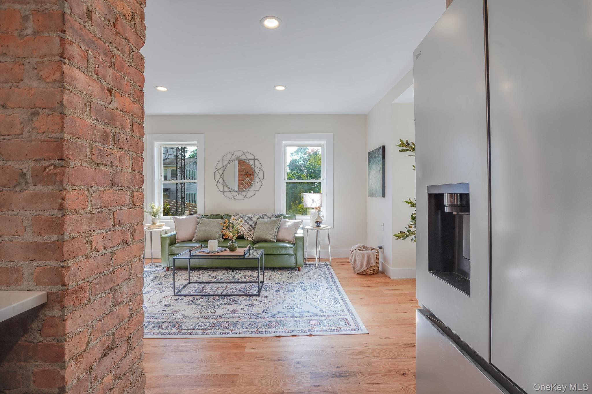 10 Robinson Street thumbnail 3