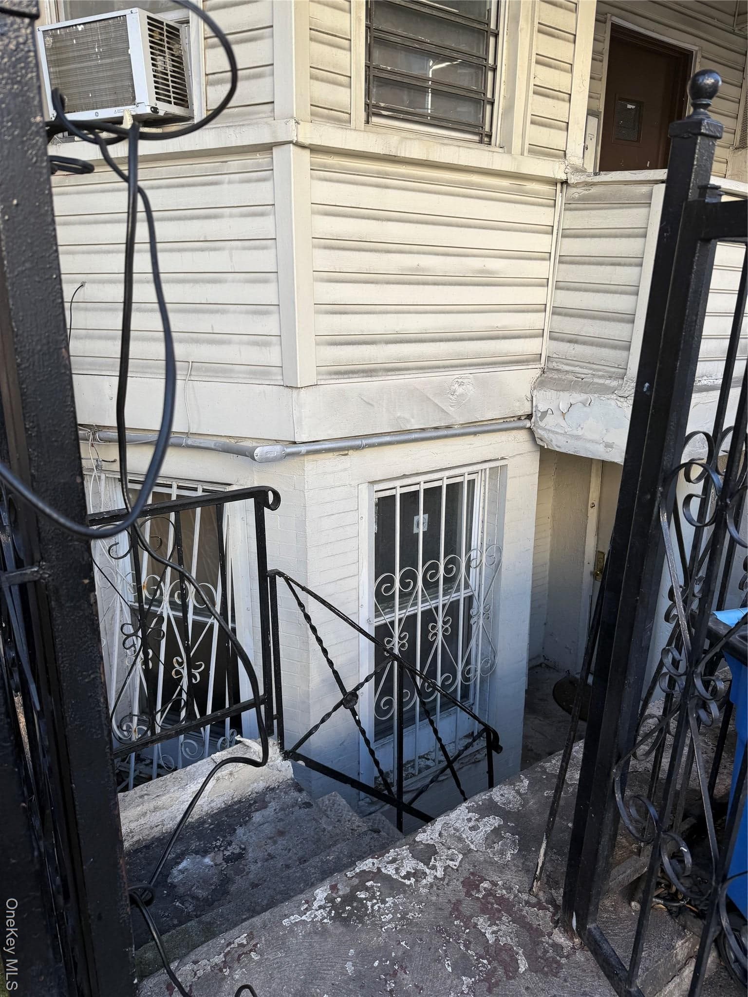 1124 Fox Street thumbnail 3