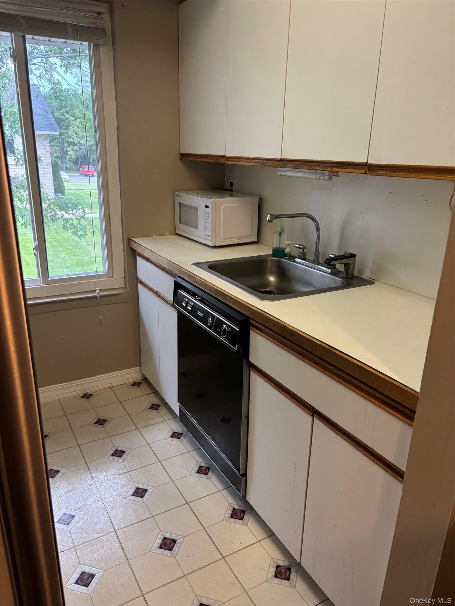 50 El Camino Court Unit: 50 thumbnail 9