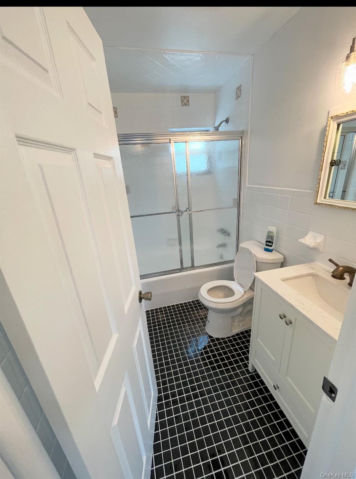 2410 Boston Post Road thumbnail 10