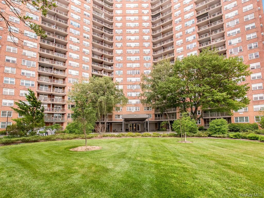 5800 Arlington Avenue Unit: 9P, Bronx