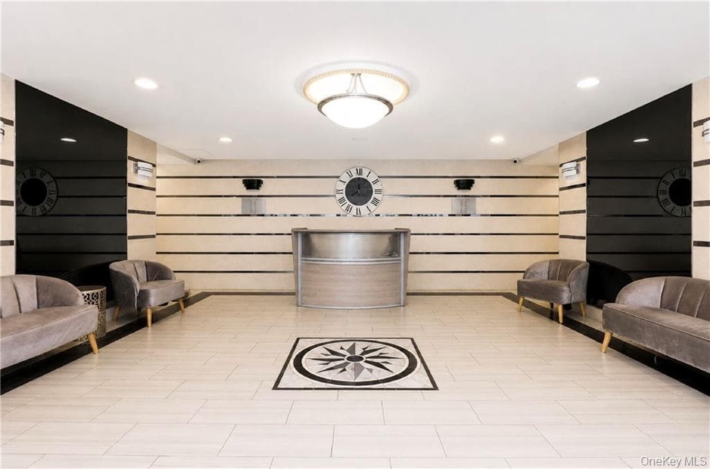 2800 Coyle Street Unit: 322 thumbnail 3