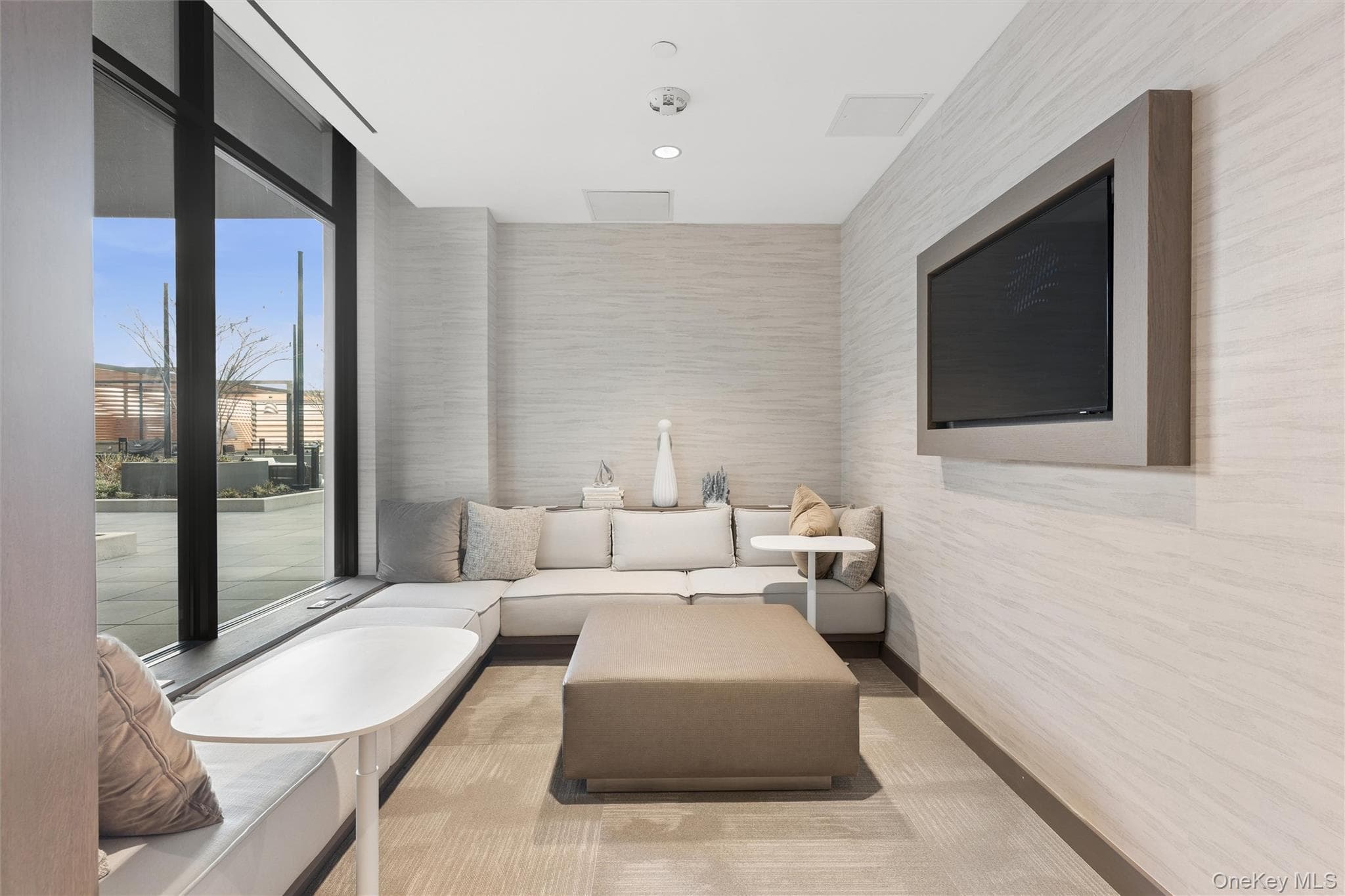 140 Boardwalk Unit: 905B thumbnail 32
