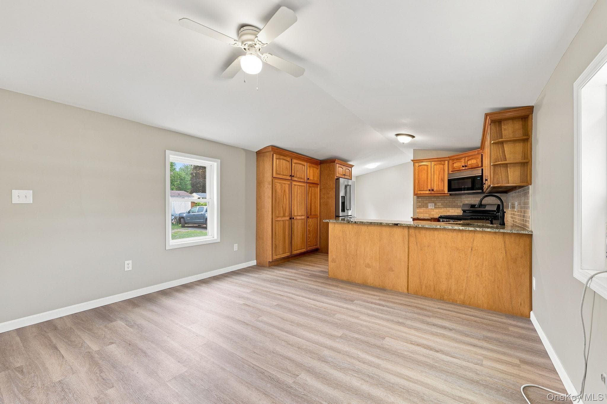 363 Mettacahonts RD Unit: 6 thumbnail 13