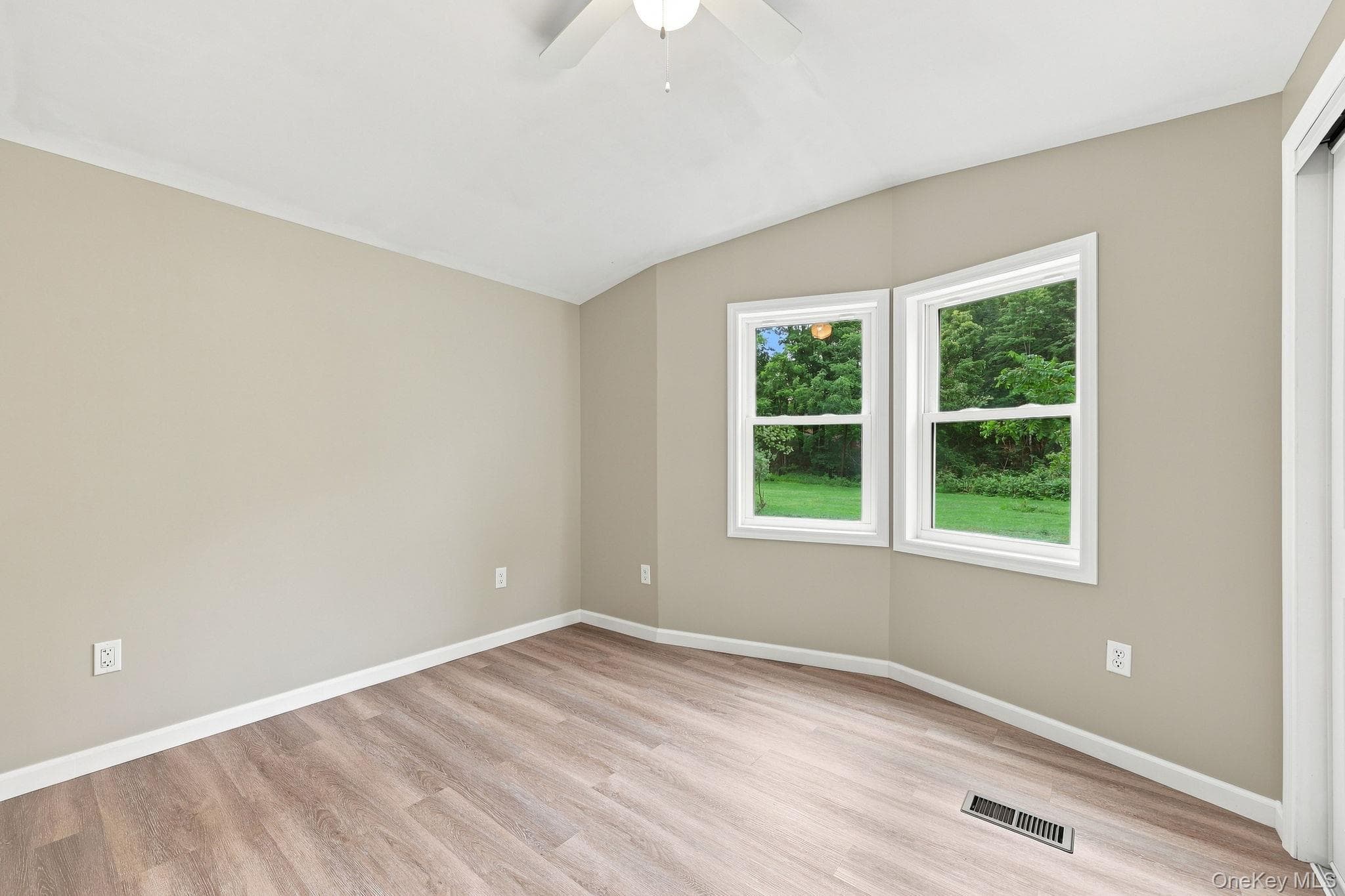 363 Mettacahonts RD Unit: 6 thumbnail 25
