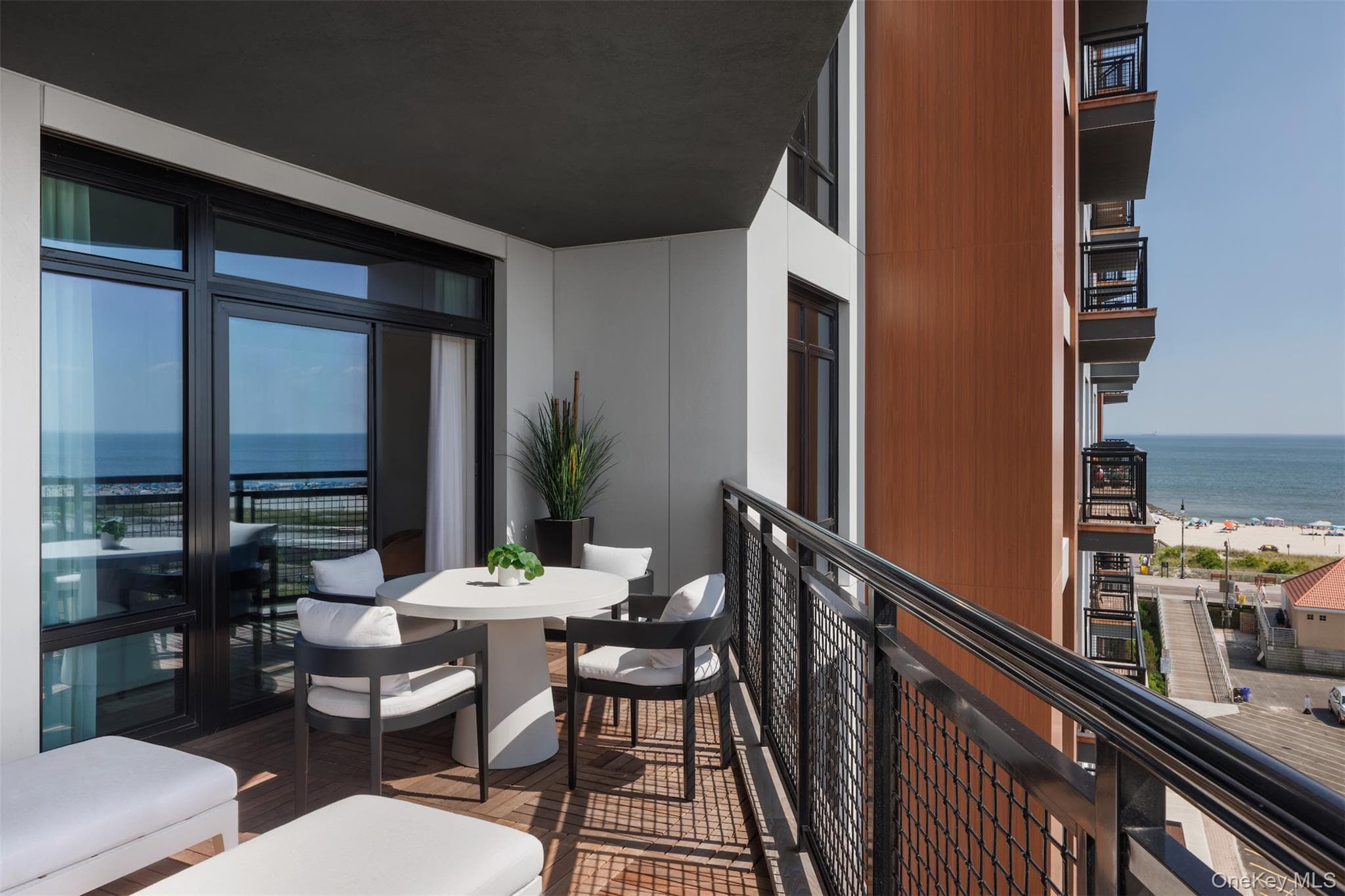 100 Boardwalk Unit: 812A thumbnail 6