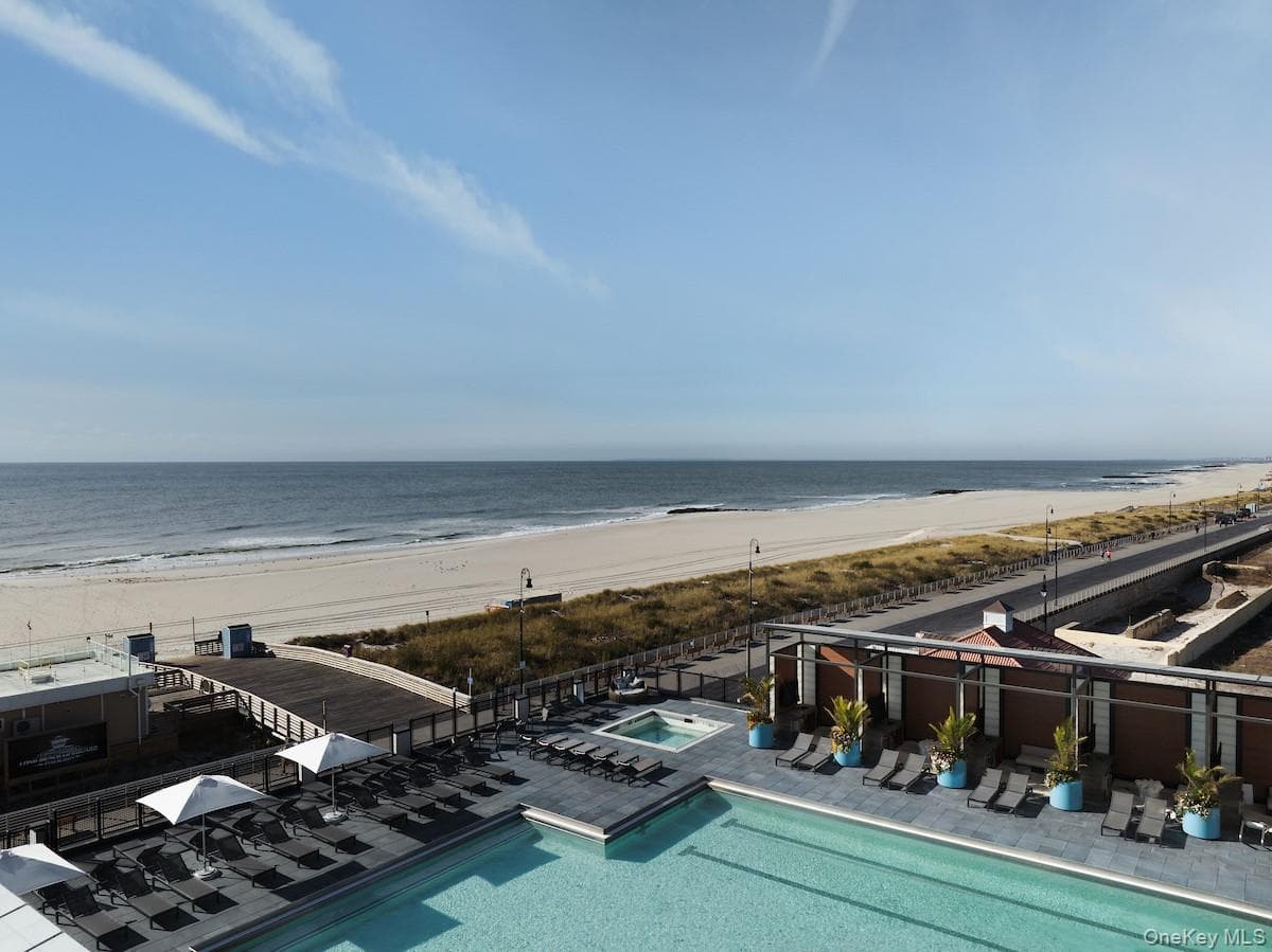 100 Boardwalk Unit: 812A thumbnail 13
