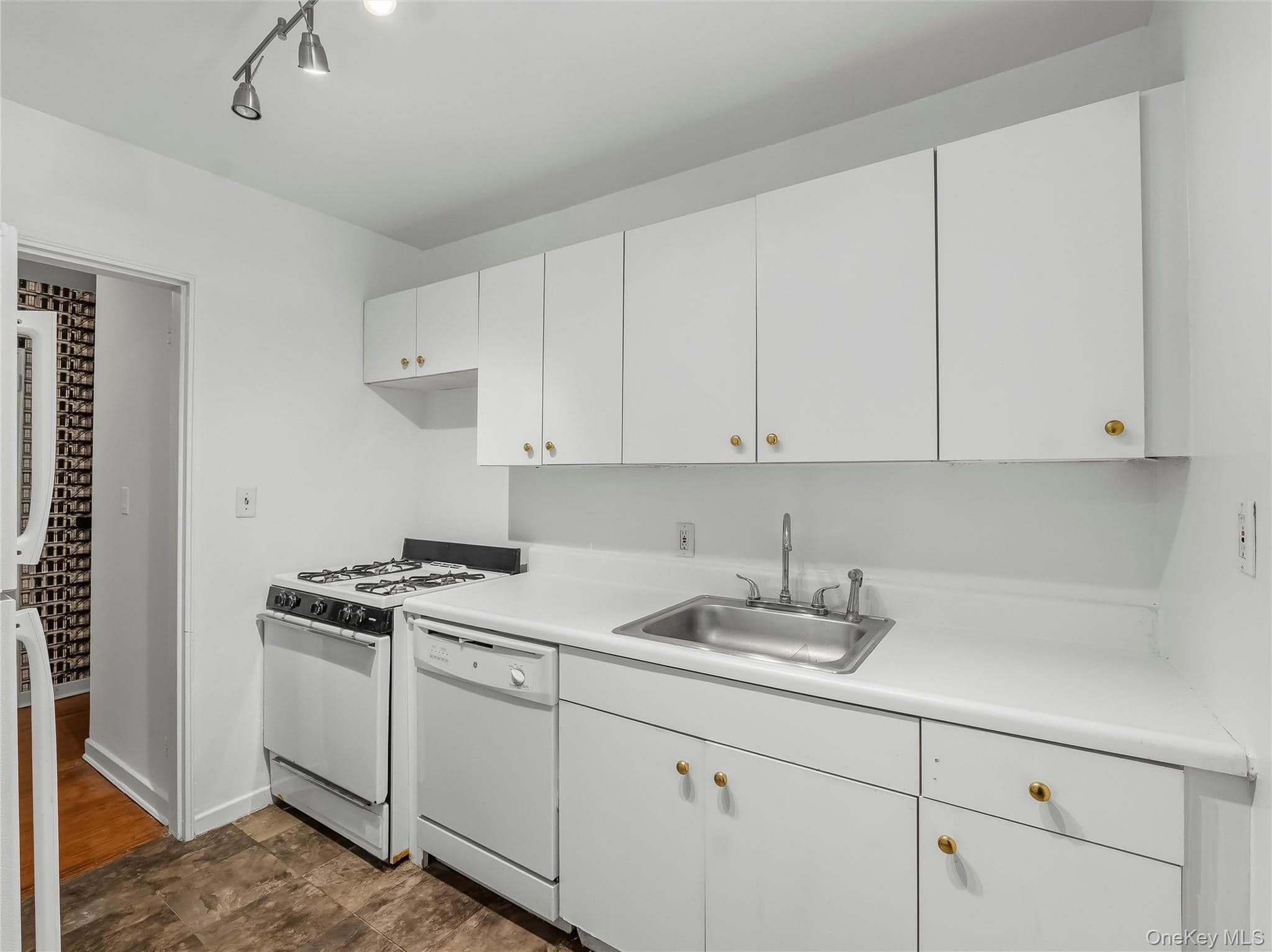 751 N Broadway Unit: 3C thumbnail 12