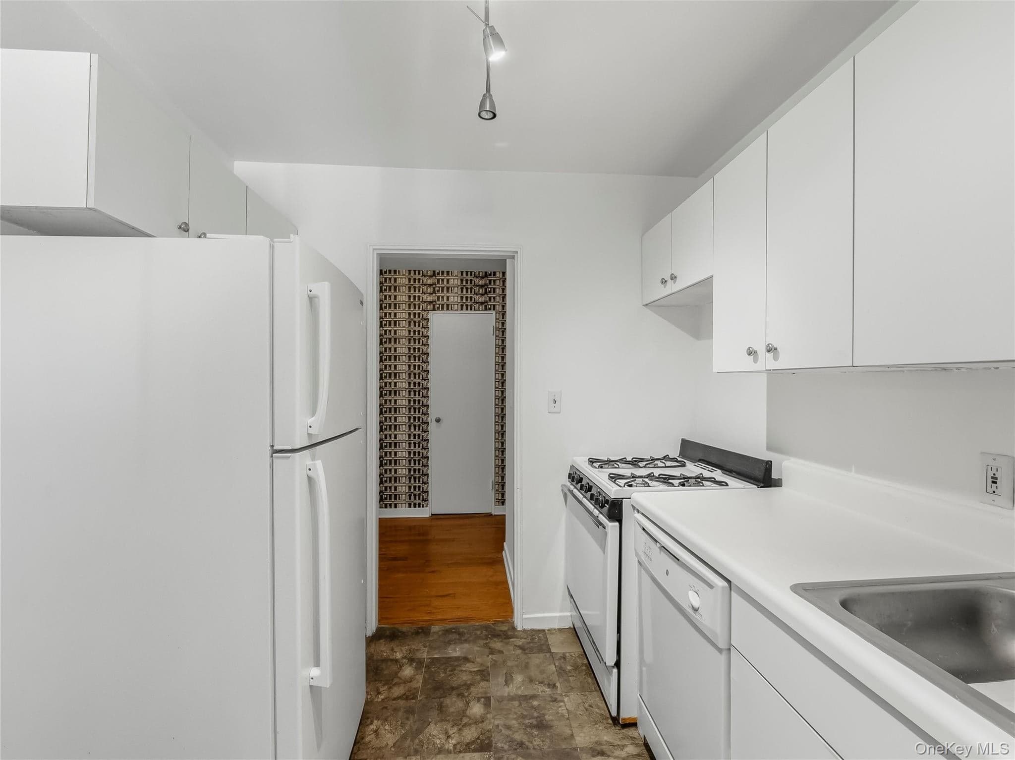 751 N Broadway Unit: 3C thumbnail 14