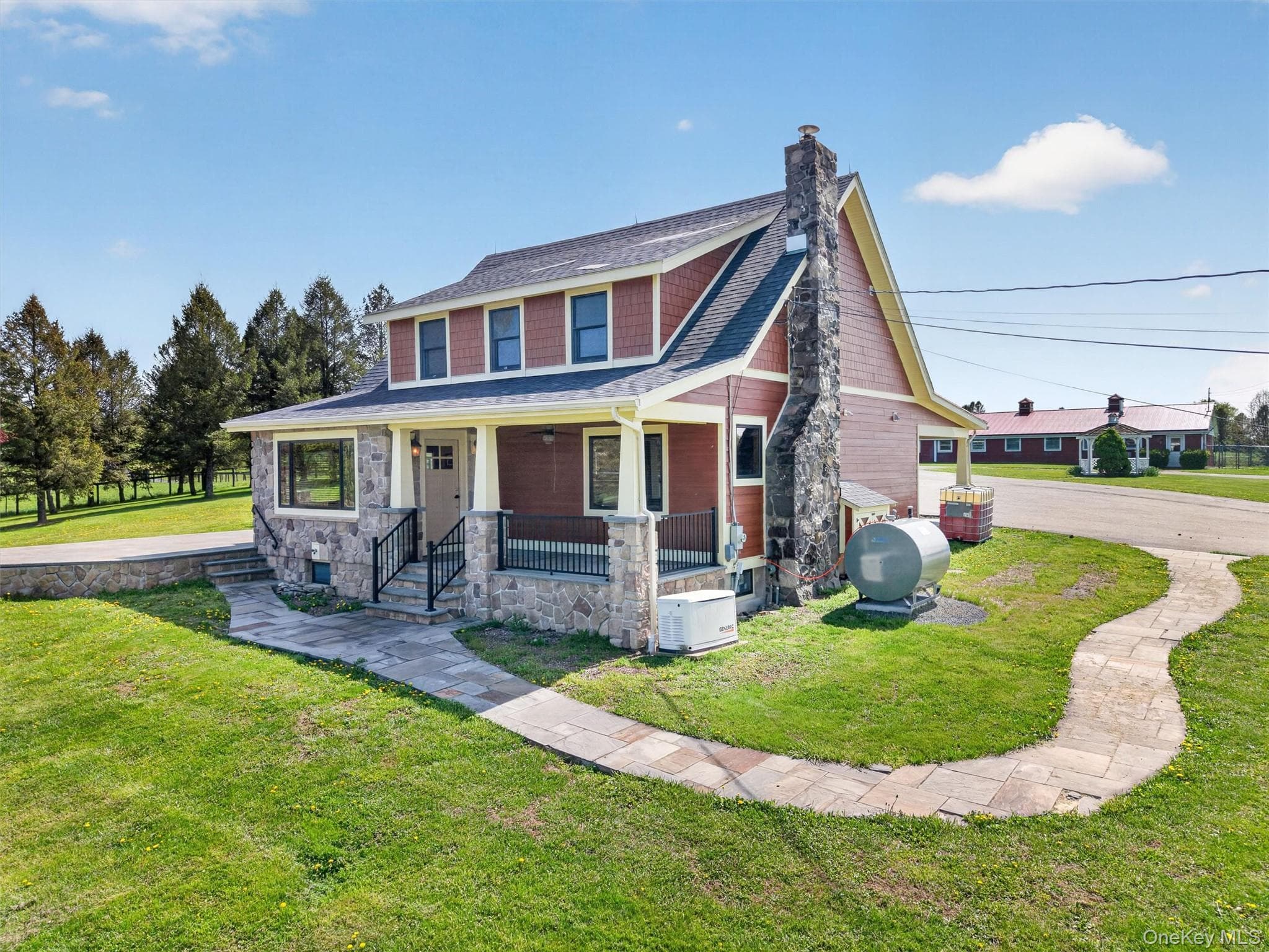 285 Maple Avenue thumbnail 3
