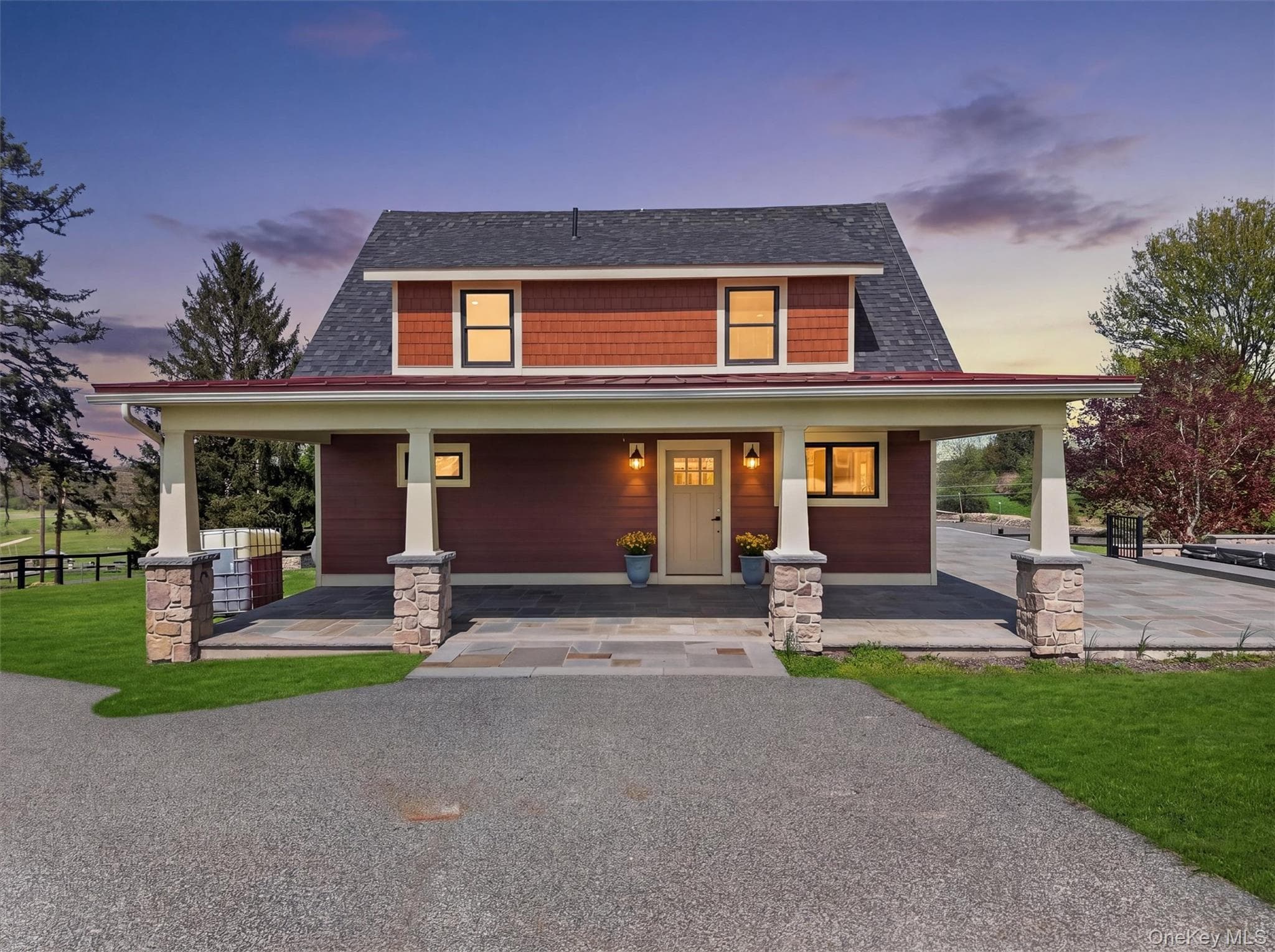 285 Maple Avenue thumbnail 6