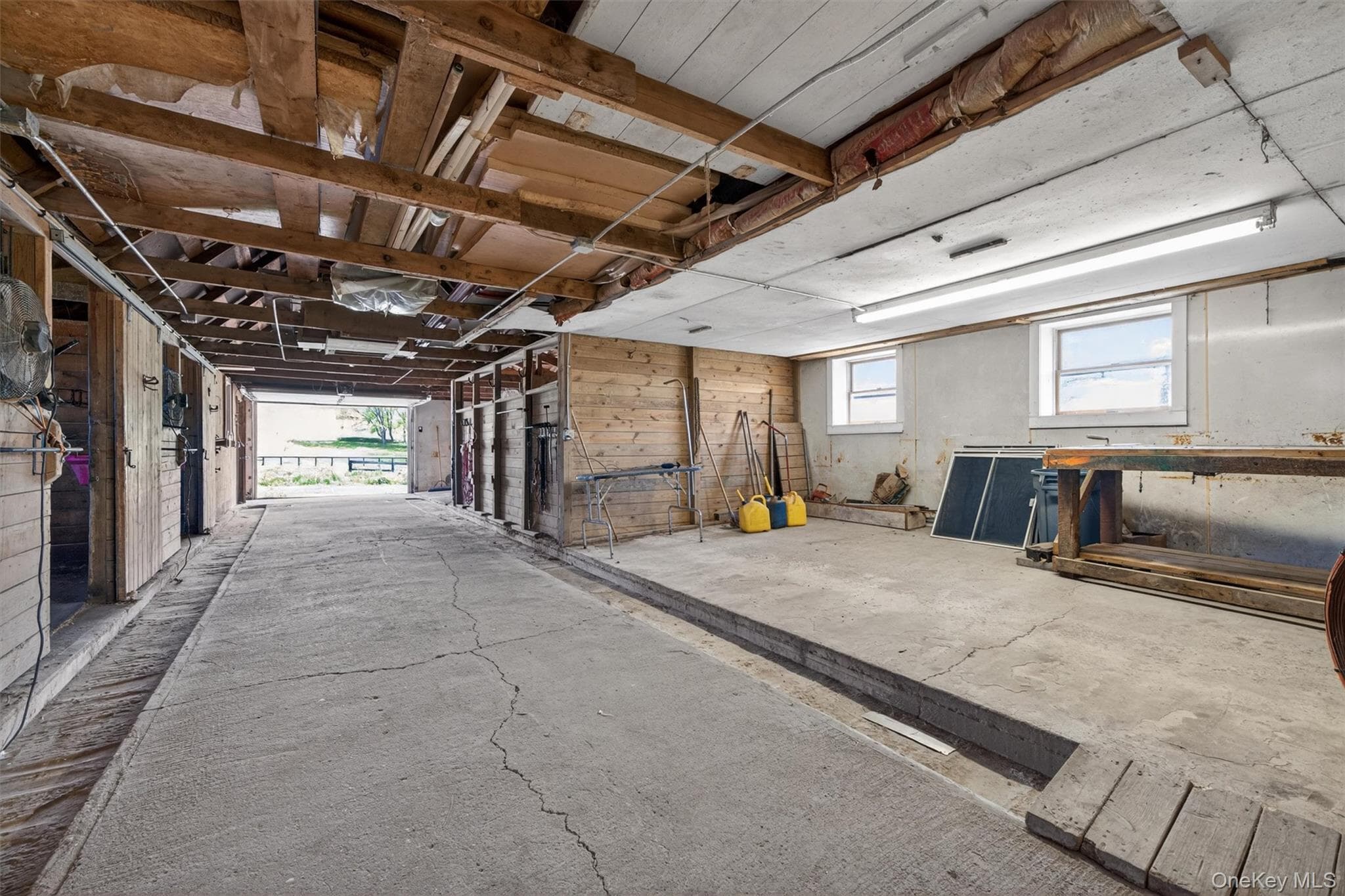 285 Maple Avenue thumbnail 32